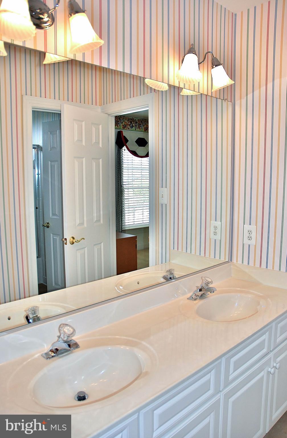 KINGS CROSSING - Residential Lease