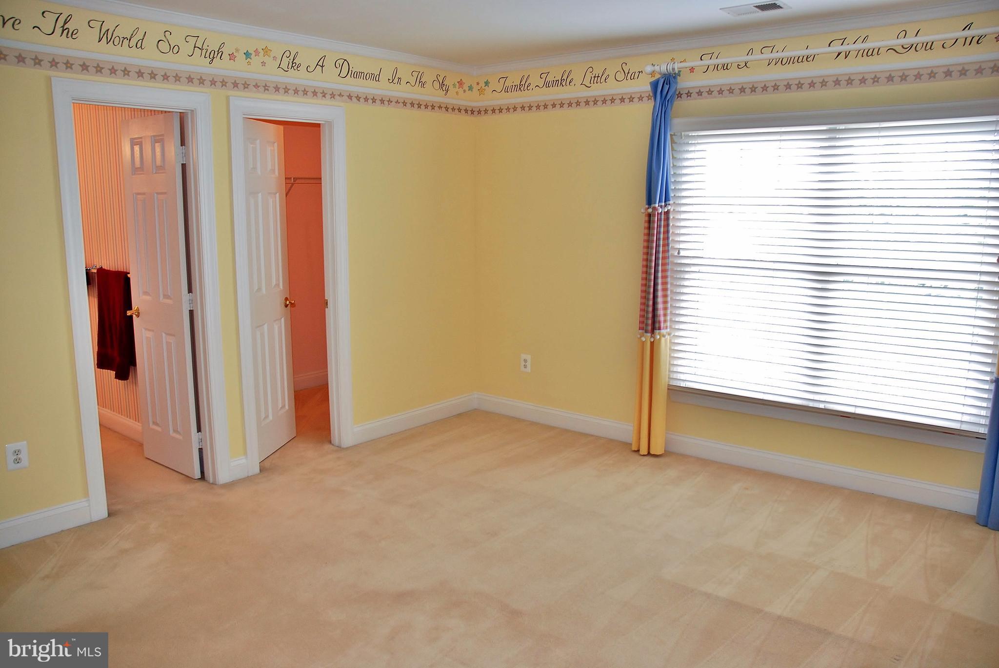 KINGS CROSSING - Residential Lease