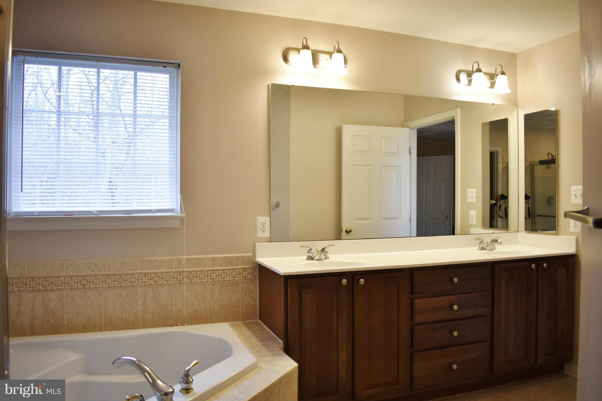 CHARLES CROSSING - Residential Lease