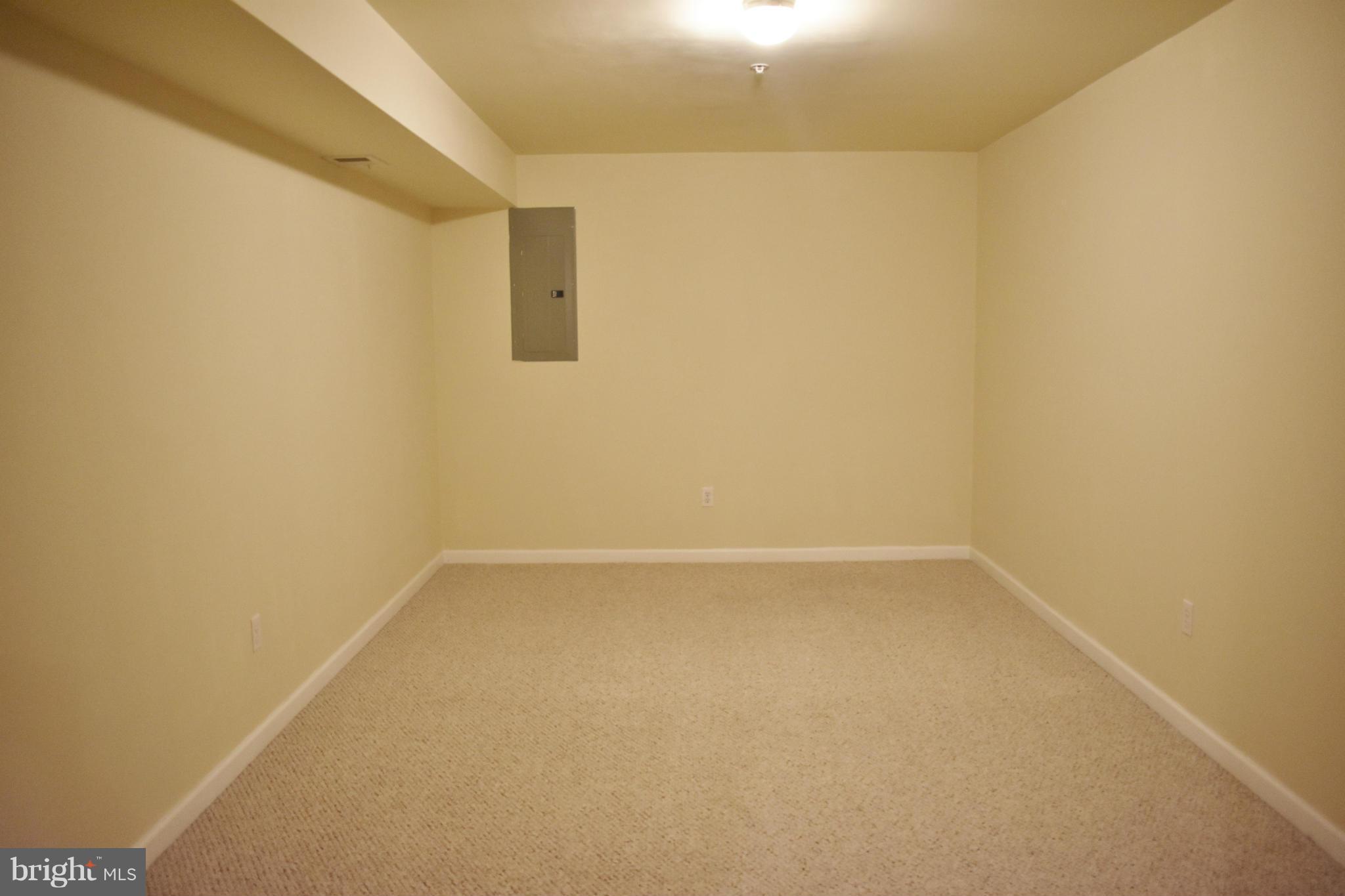 CHARLES CROSSING - Residential Lease