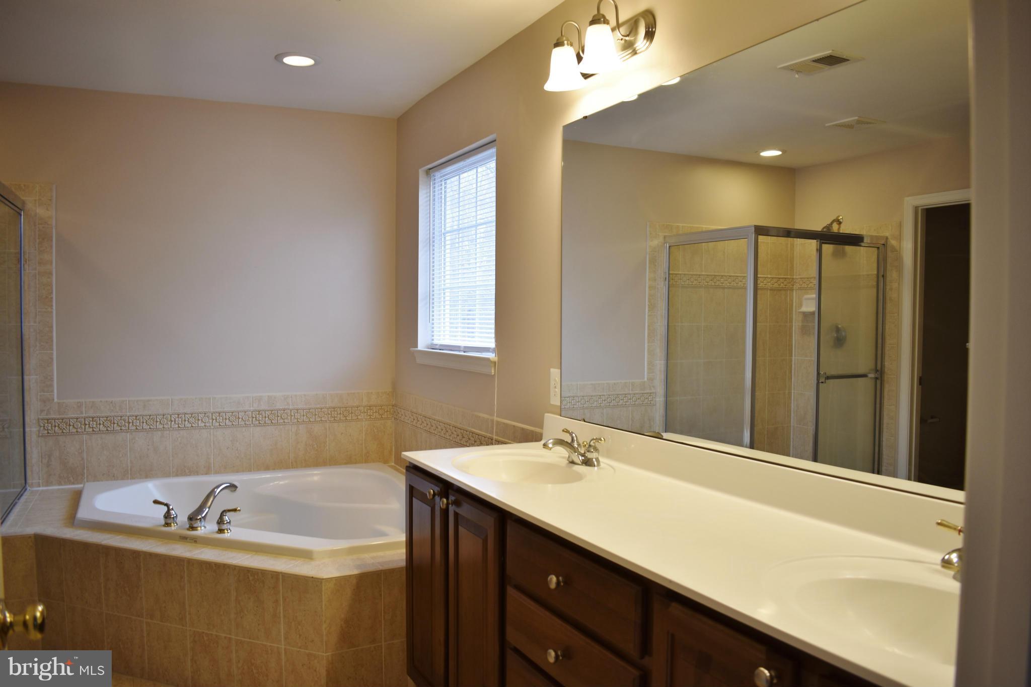 CHARLES CROSSING - Residential Lease