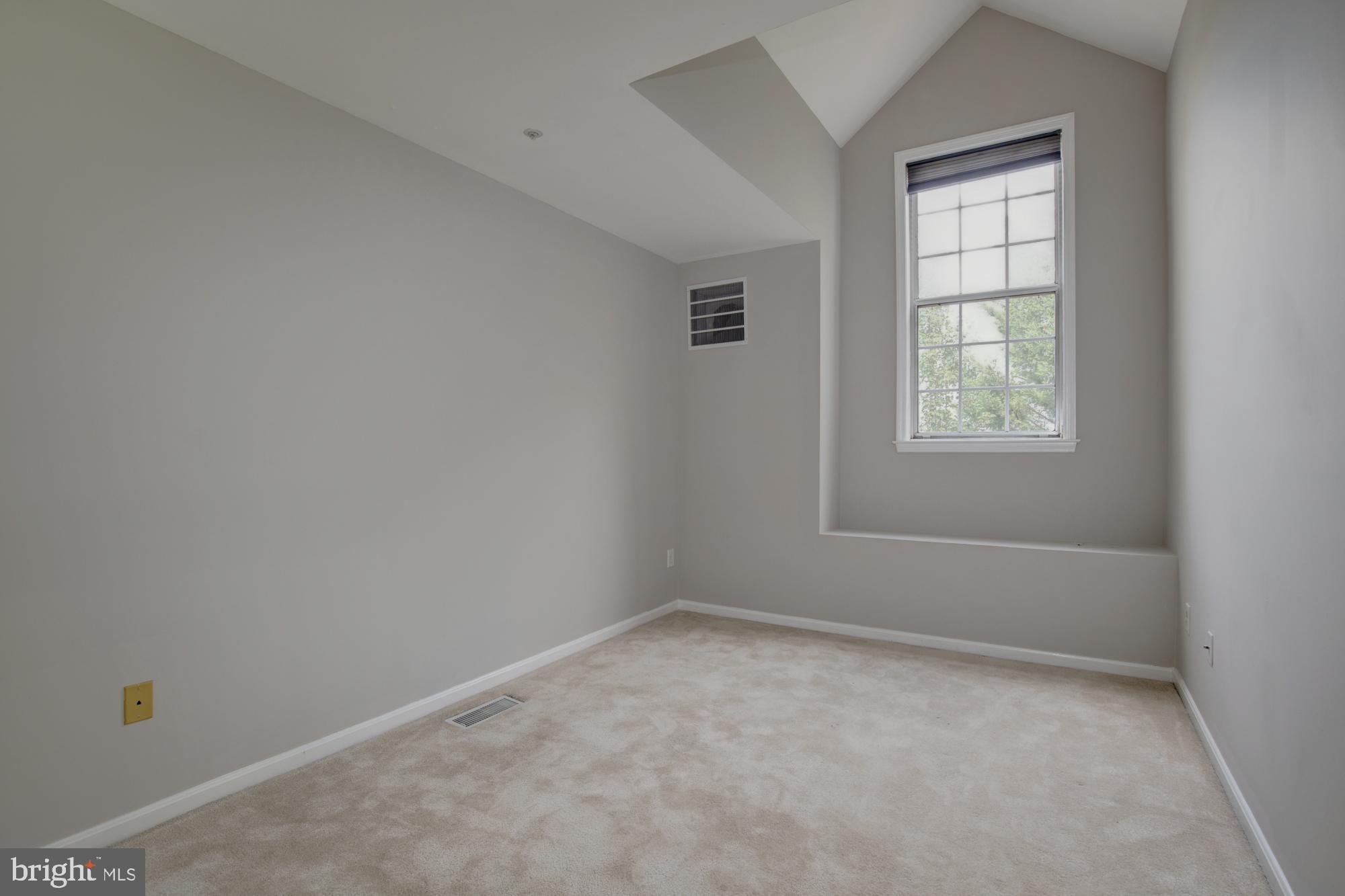 ETON SQUARE - Residential