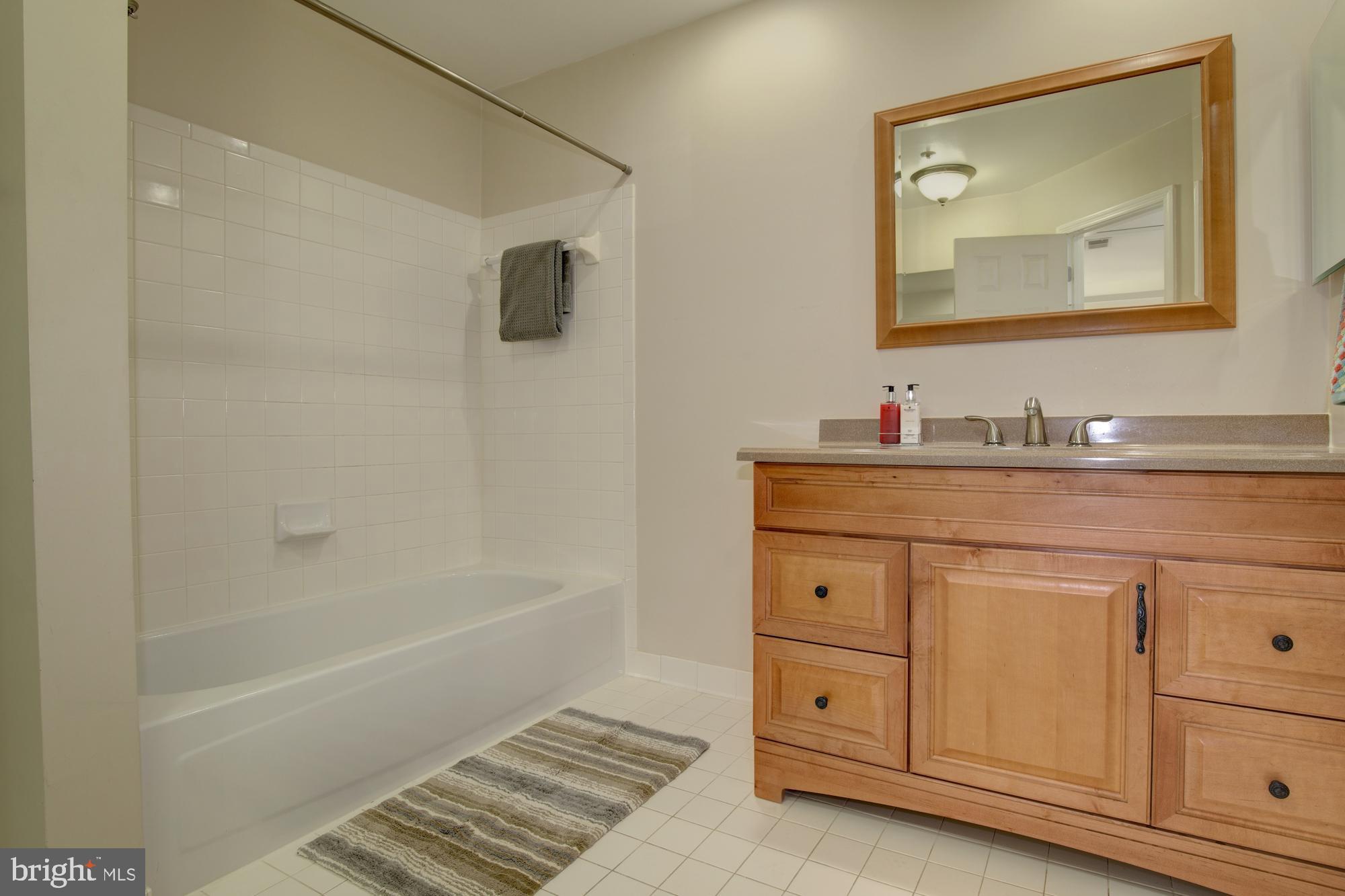 ETON SQUARE - Residential