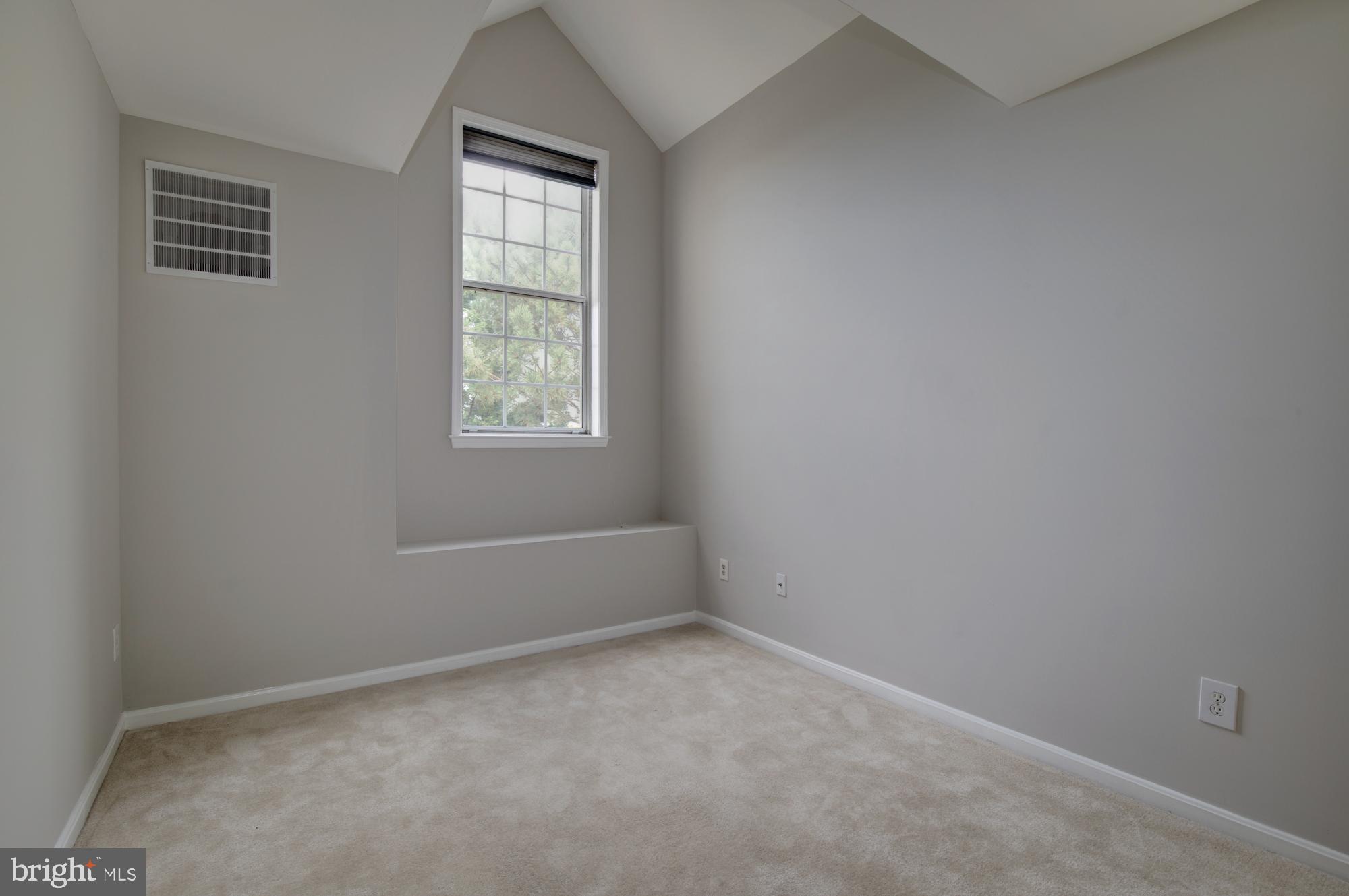 ETON SQUARE - Residential