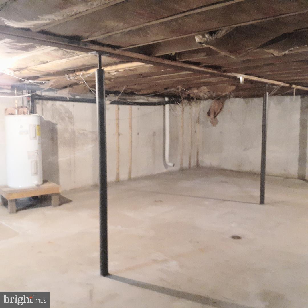 NEW PHILADELPHIA - Residential