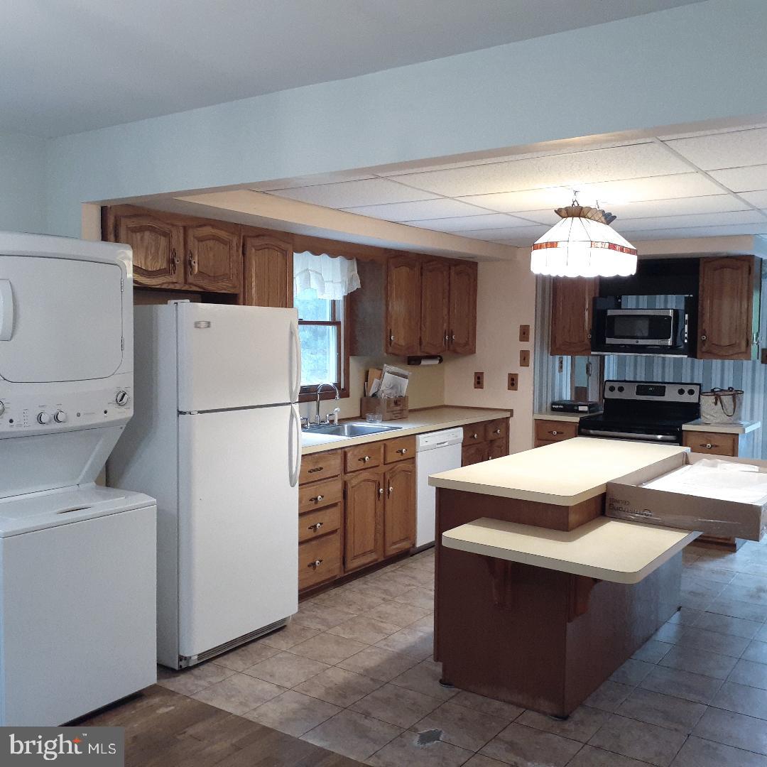 NEW PHILADELPHIA - Residential