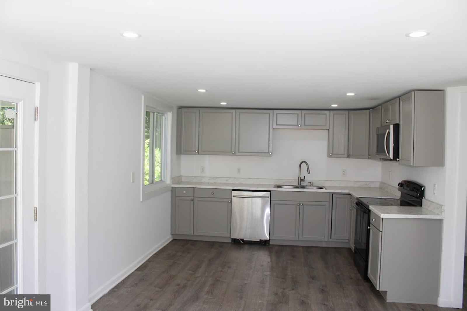 FOUR SEASONS MHP - Residential