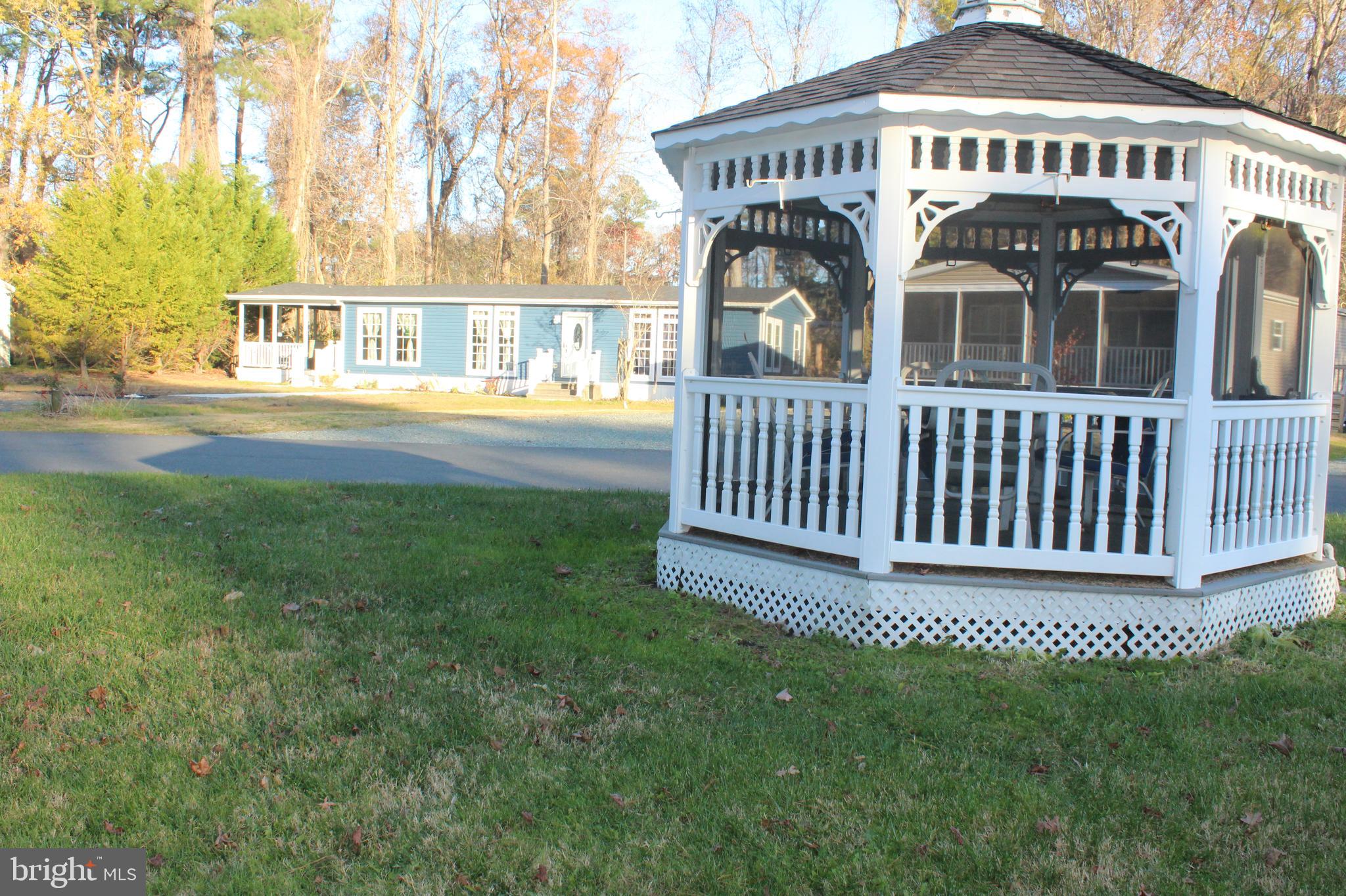 FOUR SEASONS MHP - Residential