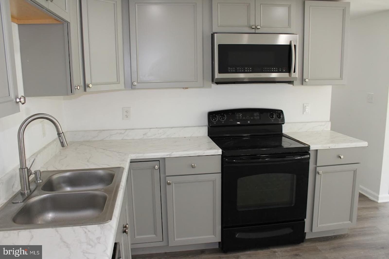 FOUR SEASONS MHP - Residential