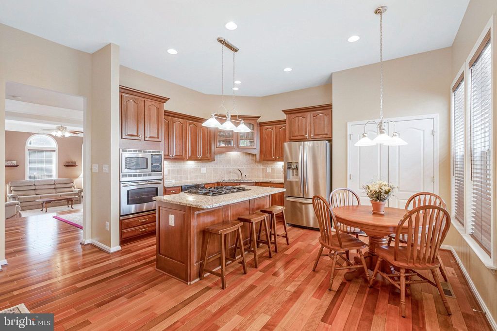 Photo of 22070 Avonworth Square, BROADLANDS, VA 20148 (MLS # VALO2109116)
