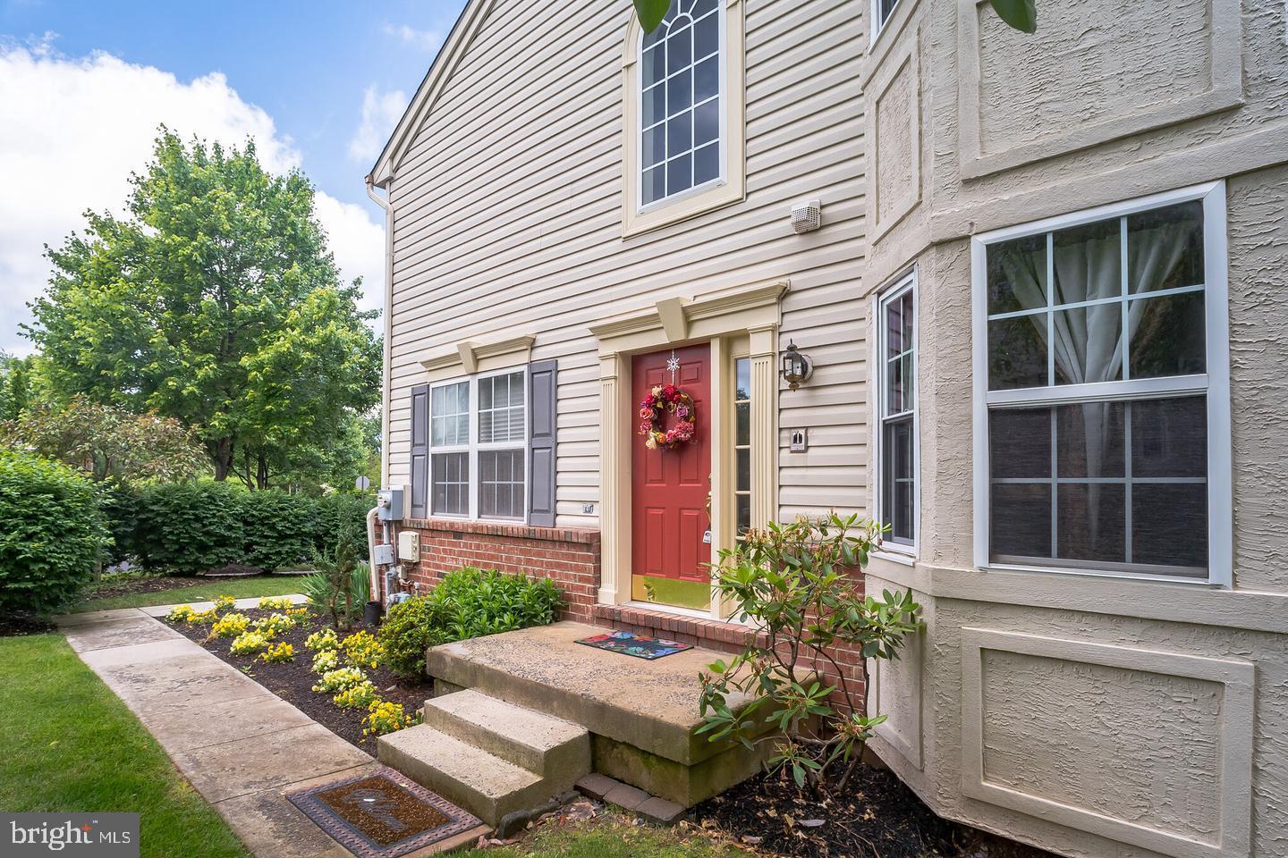 114 WILLIAMSBURG WAY