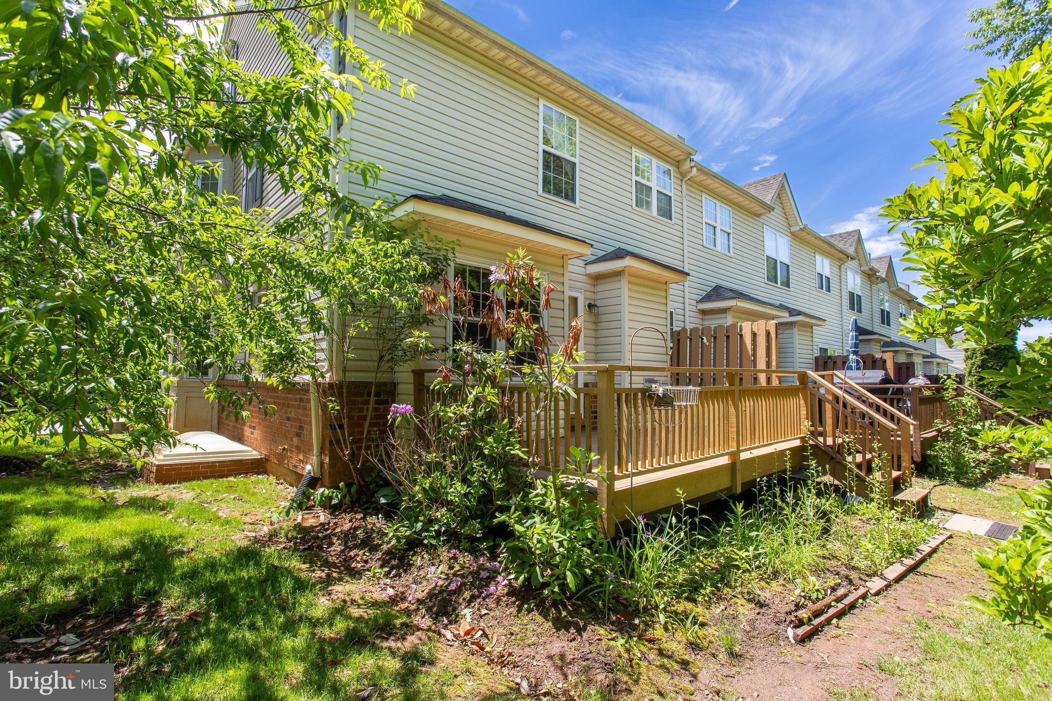 WILLIAMSBURG VILLA - Residential