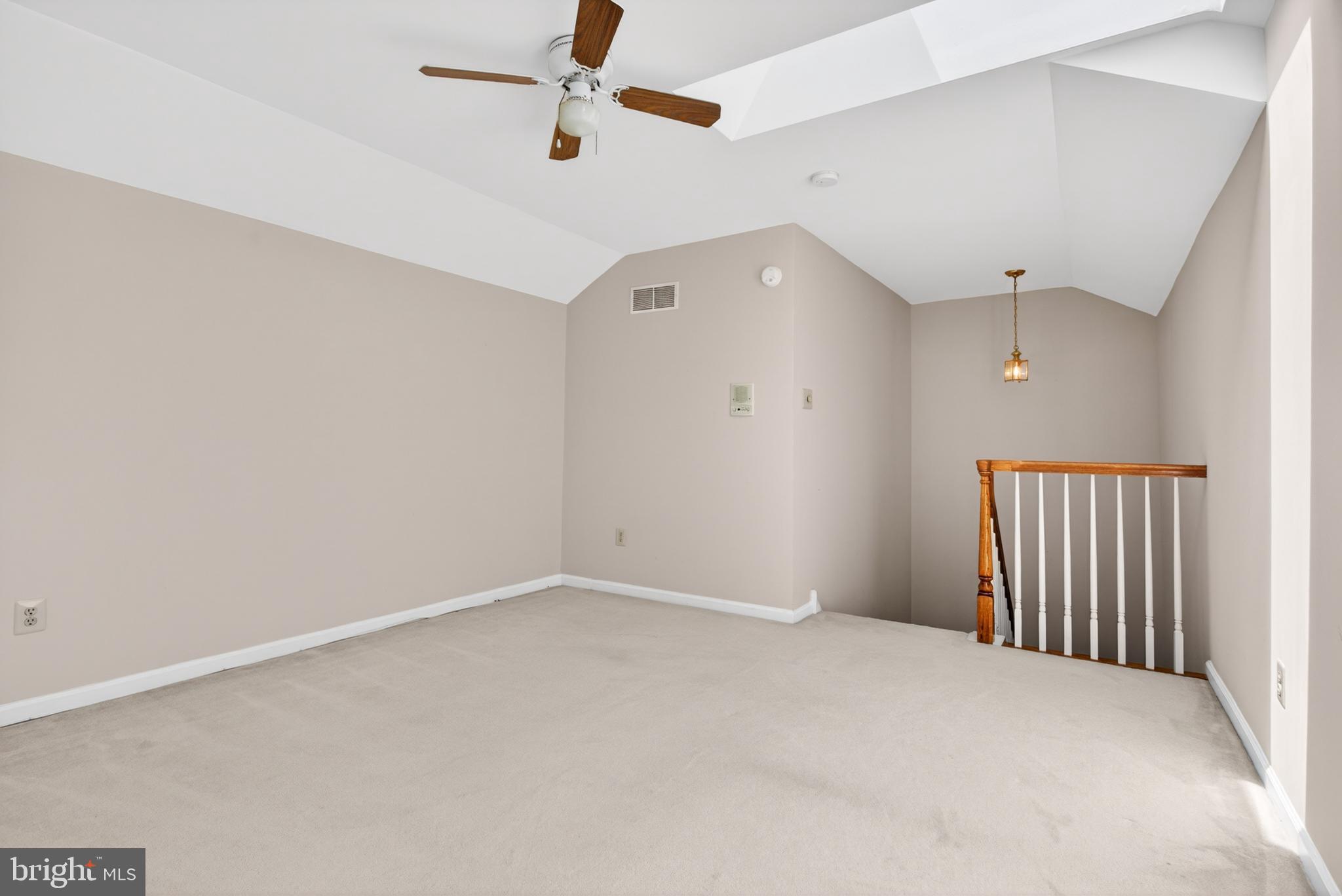 WILLIAMSBURG VILLA - Residential