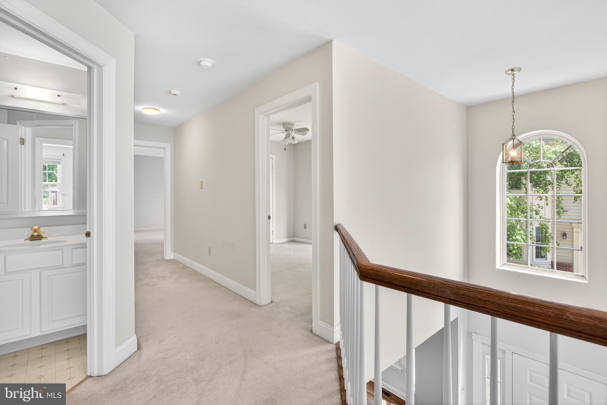 WILLIAMSBURG VILLA - Residential