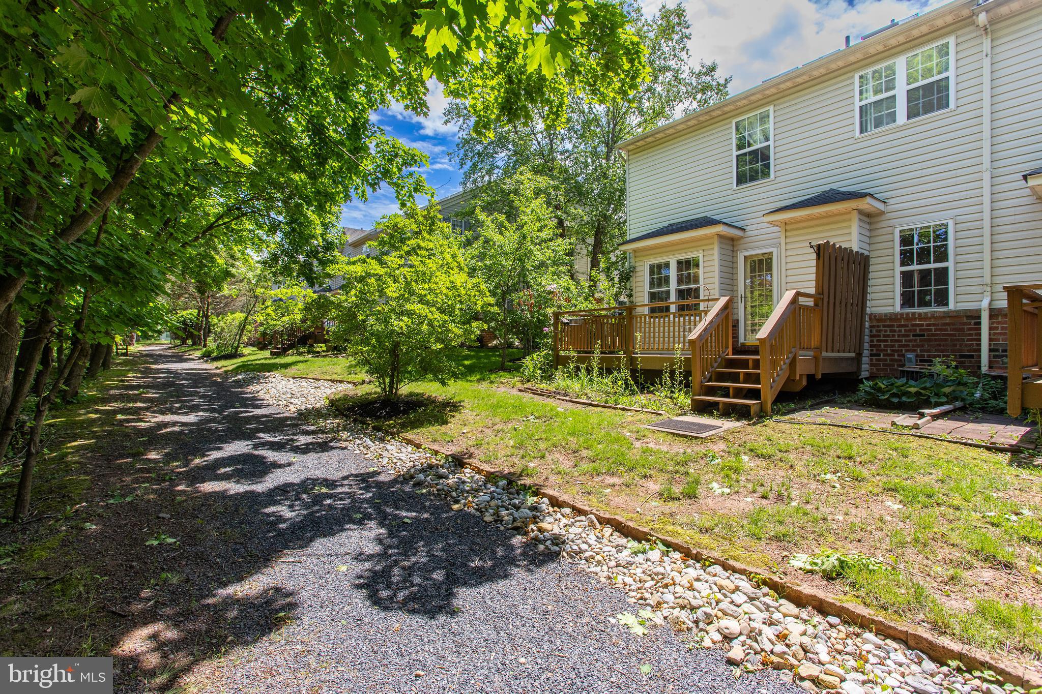 WILLIAMSBURG VILLA - Residential