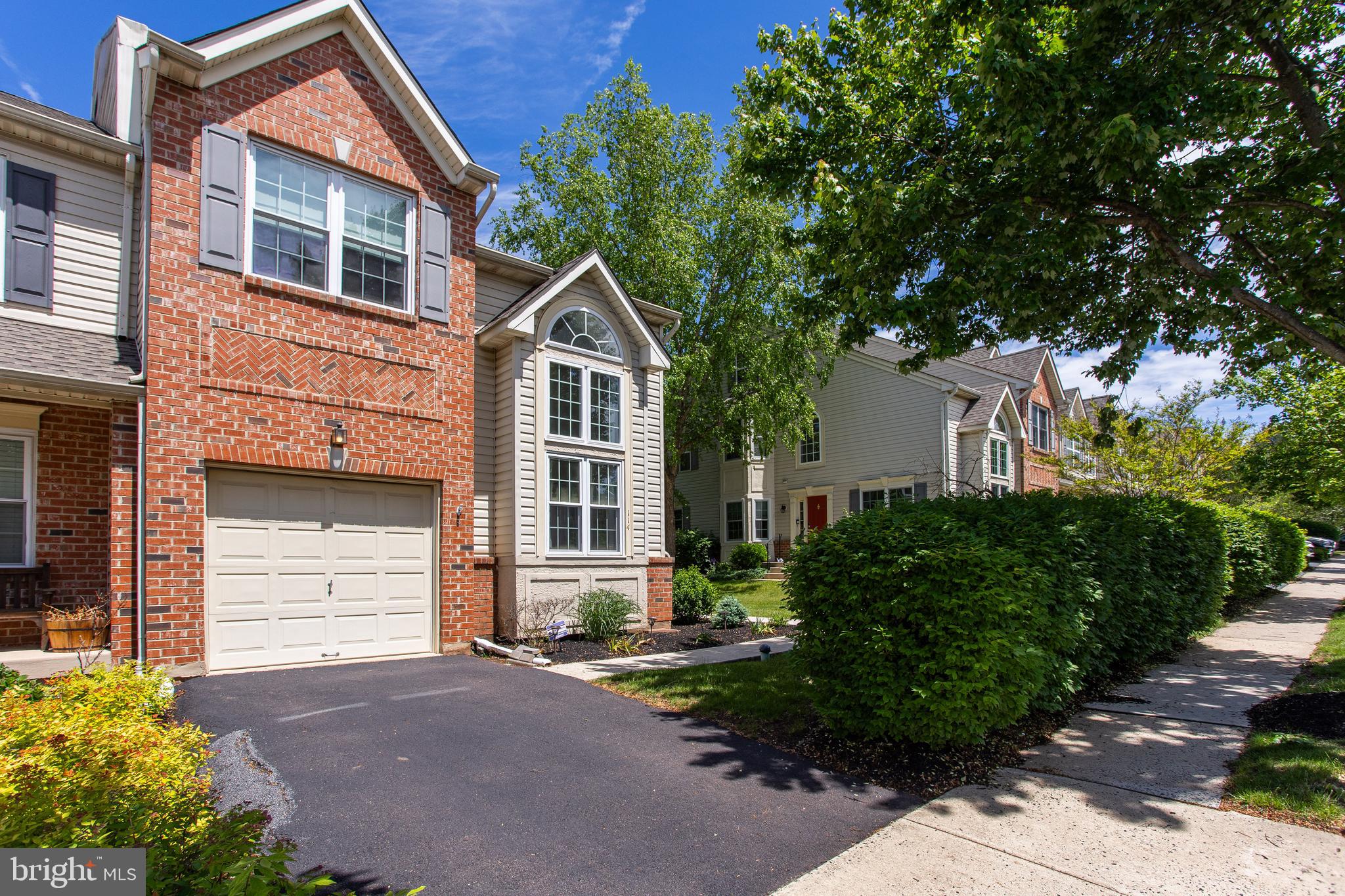 WILLIAMSBURG VILLA - Residential