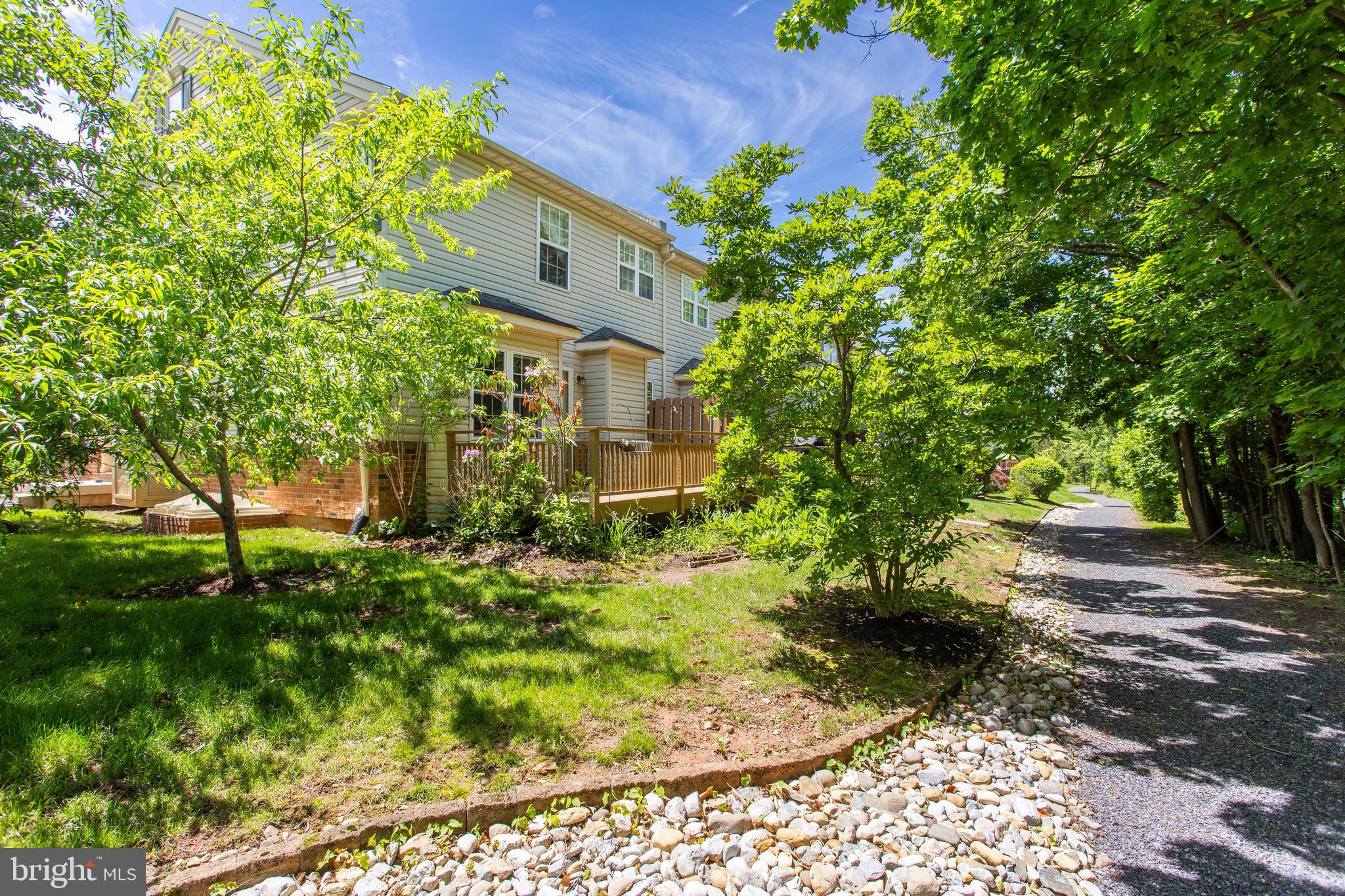 WILLIAMSBURG VILLA - Residential
