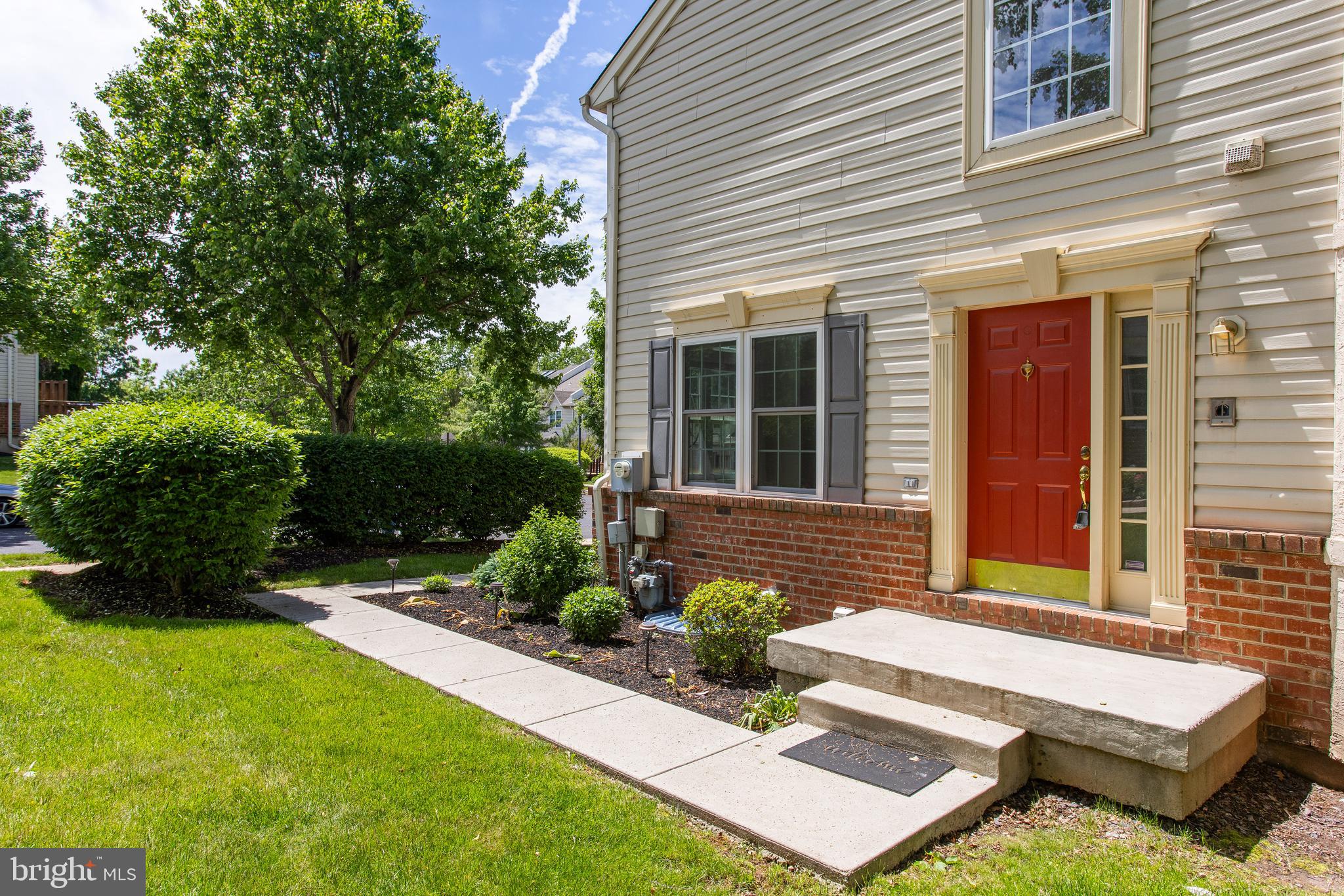 WILLIAMSBURG VILLA - Residential