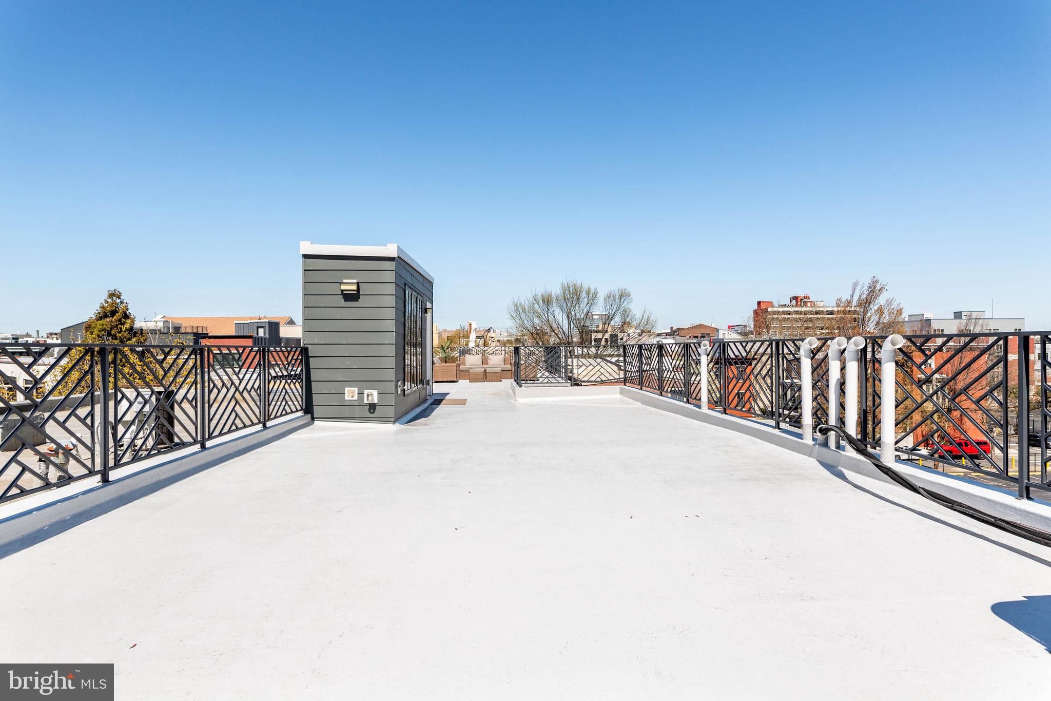 FAIRMOUNT - Residential