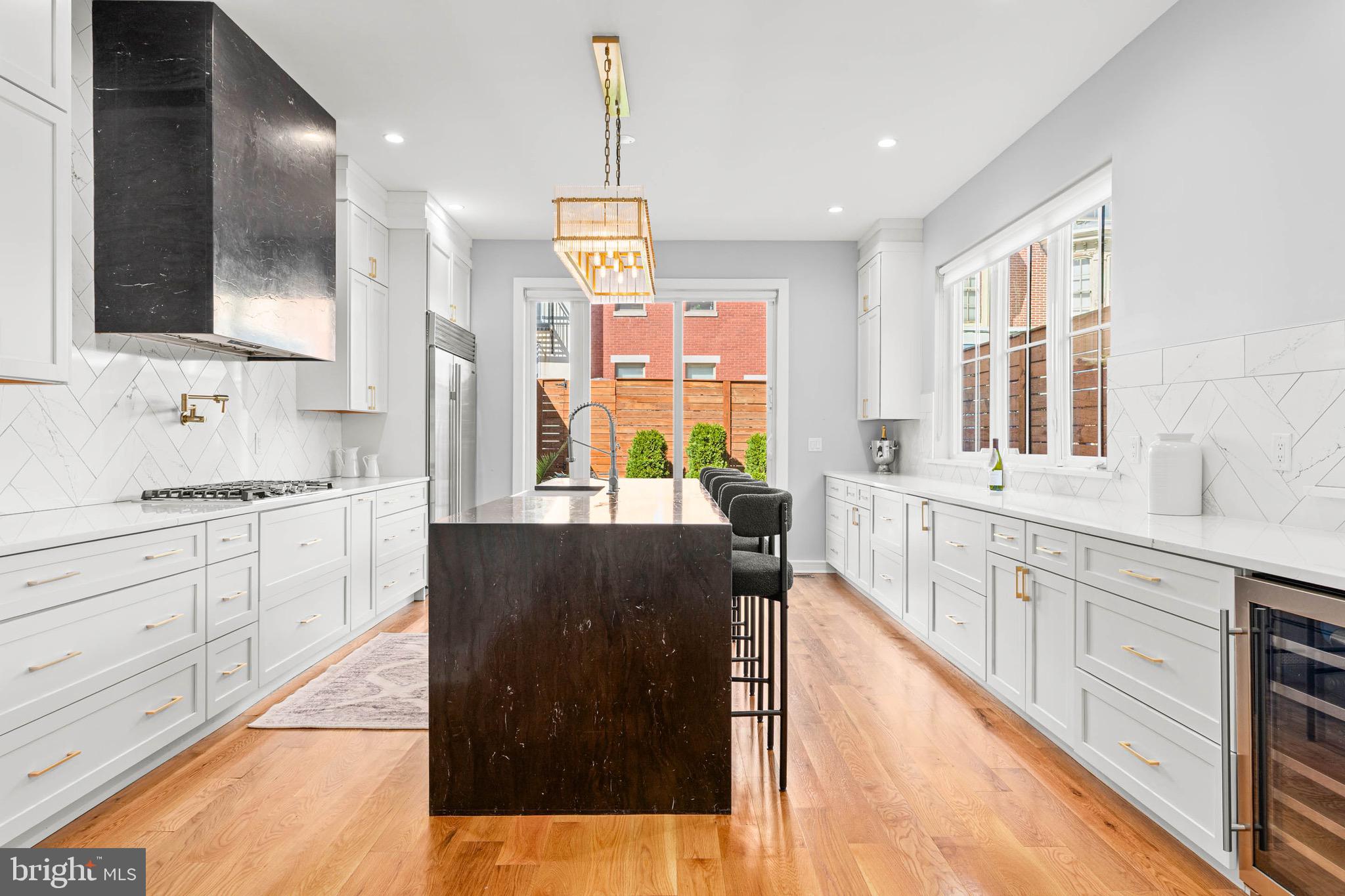 FAIRMOUNT - Residential