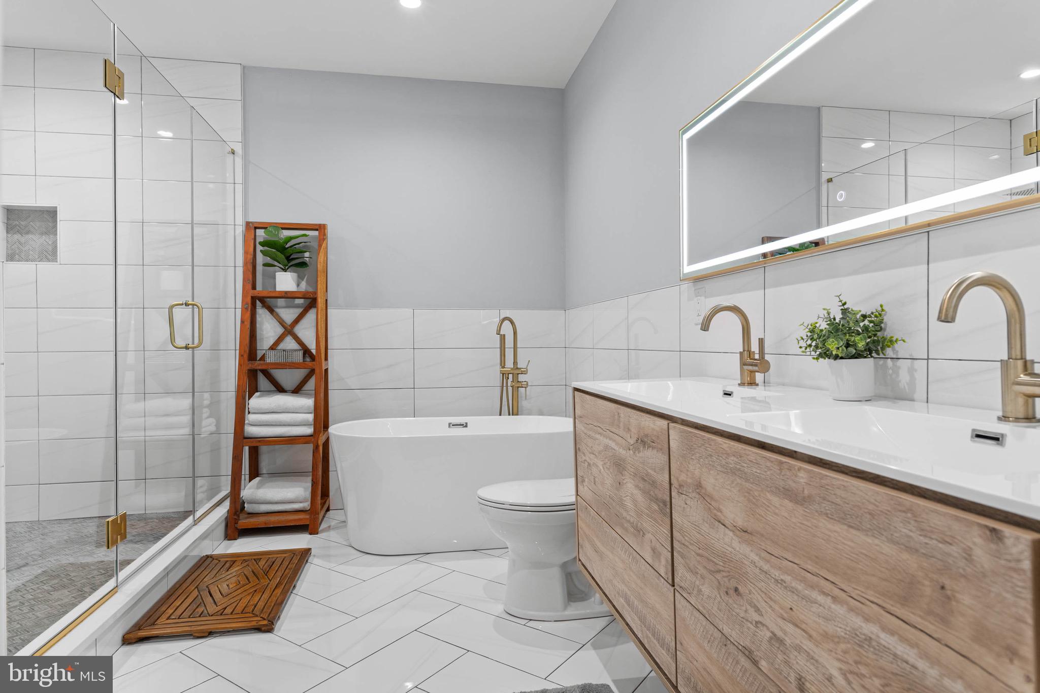 FAIRMOUNT - Residential