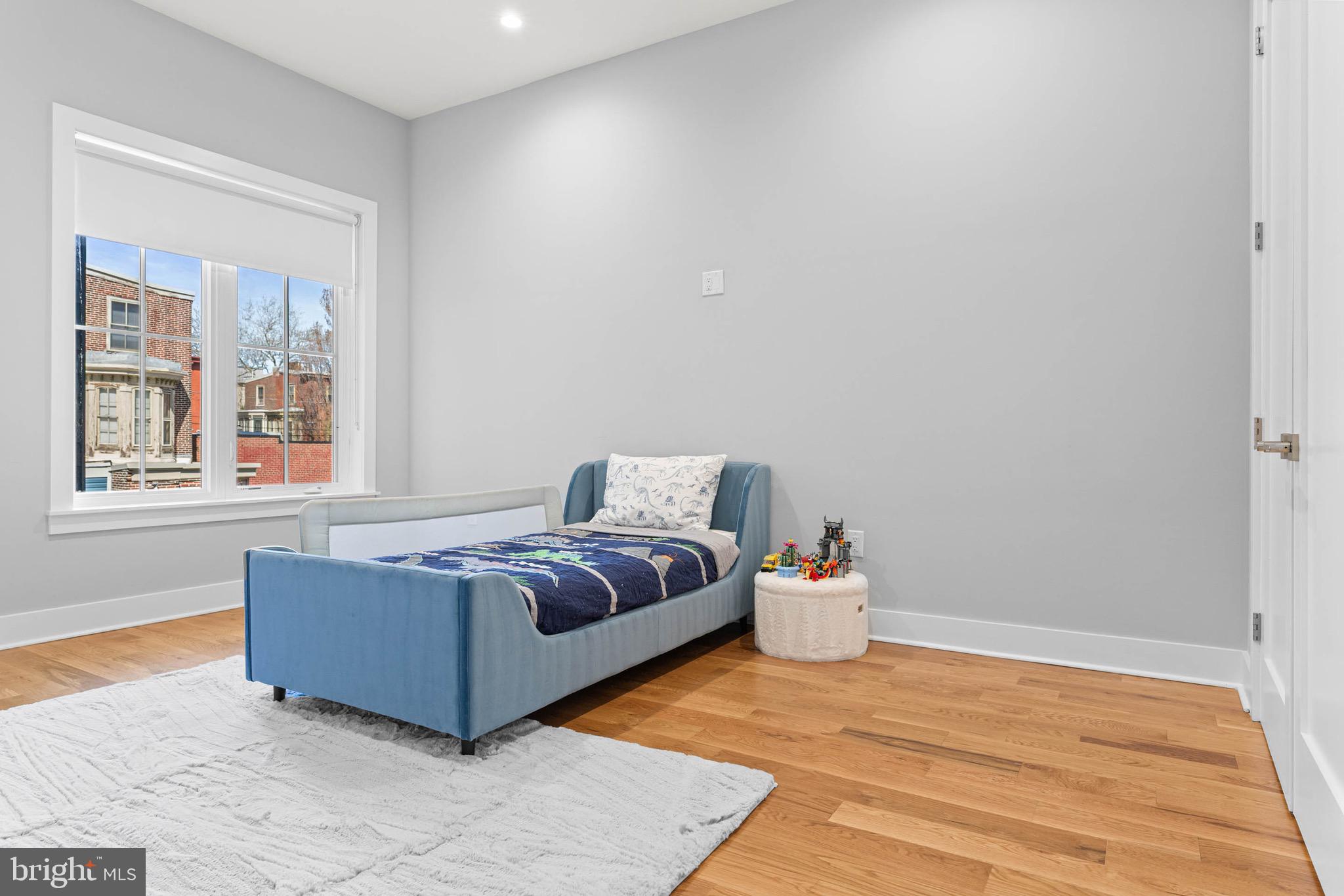 FAIRMOUNT - Residential