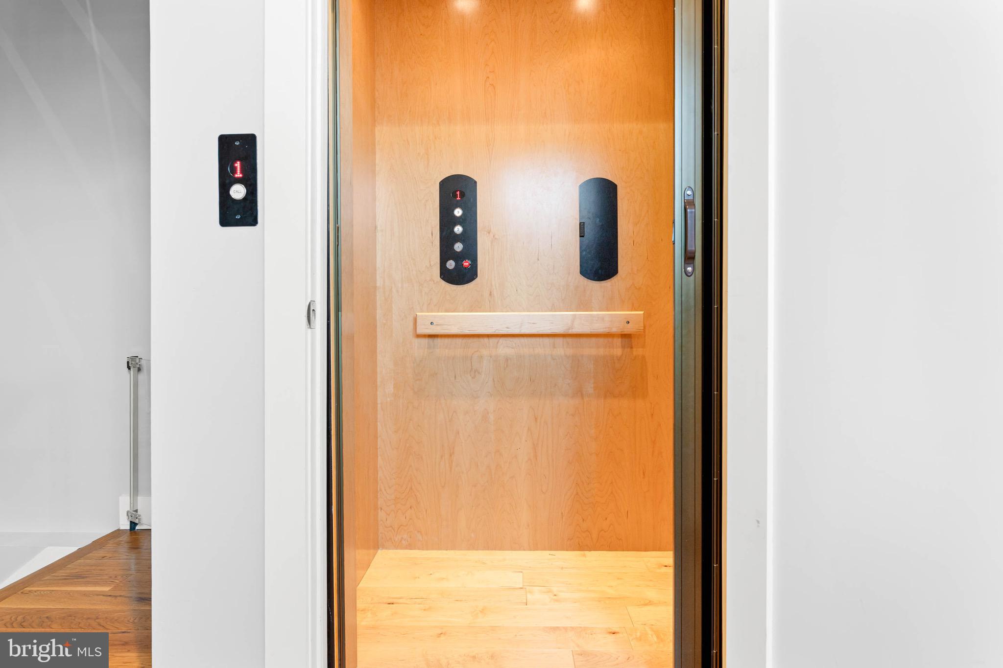 FAIRMOUNT - Residential