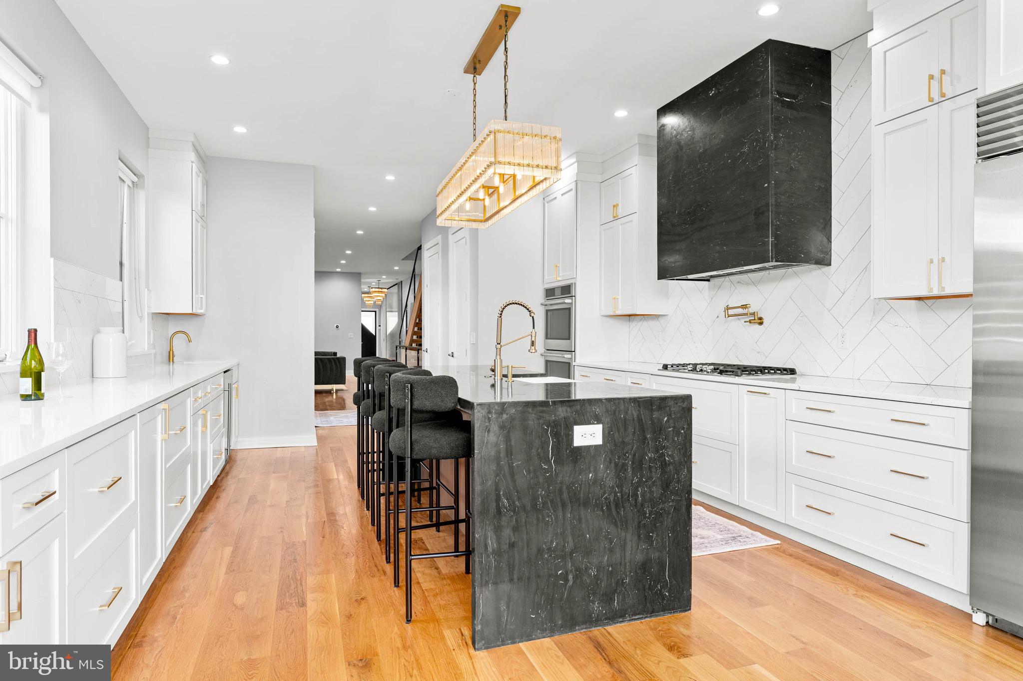 FAIRMOUNT - Residential