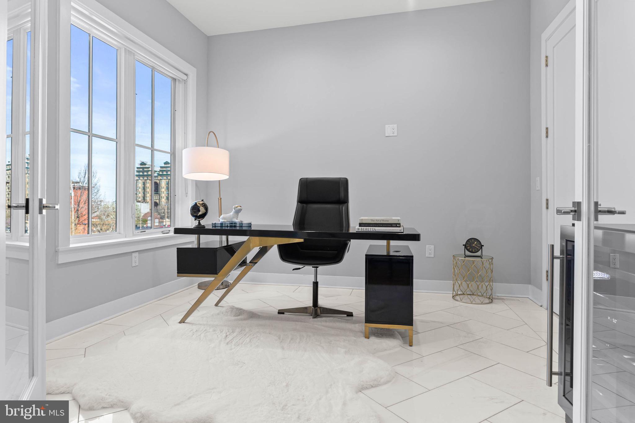 FAIRMOUNT - Residential