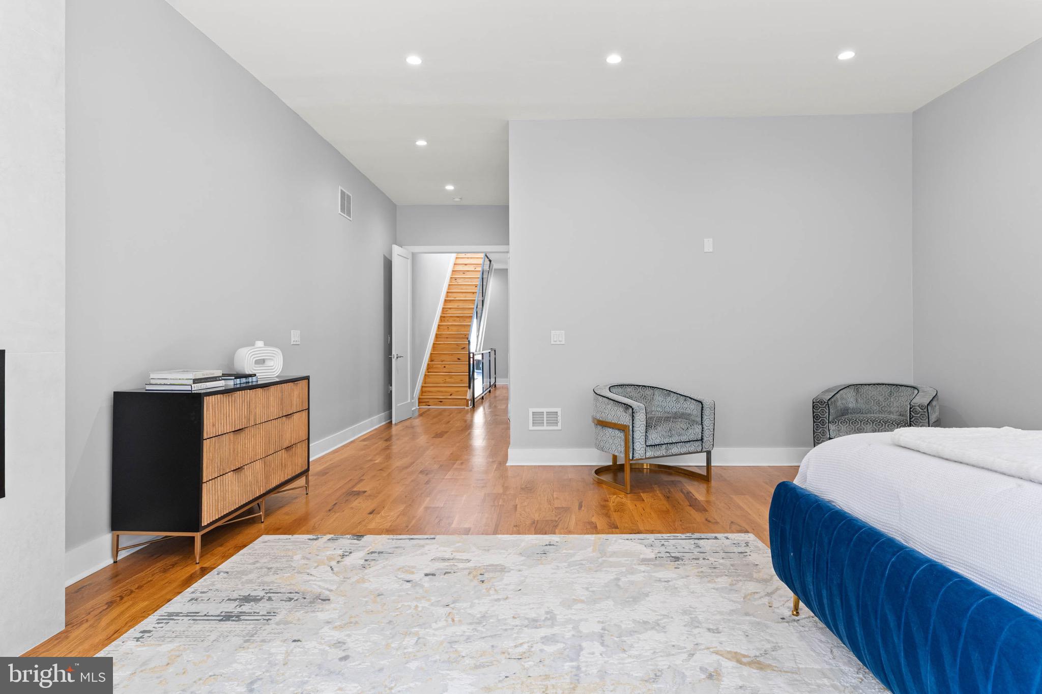 FAIRMOUNT - Residential