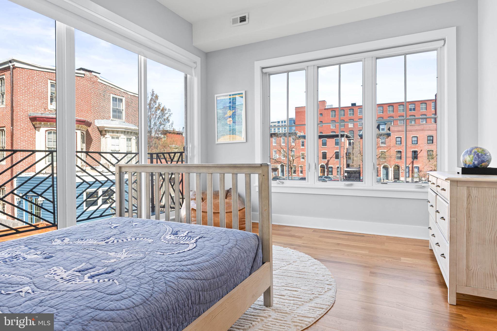 FAIRMOUNT - Residential