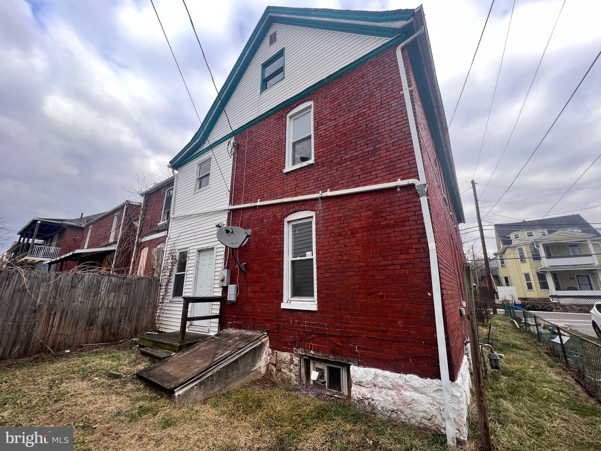 BLACK ADDITION - Residential
