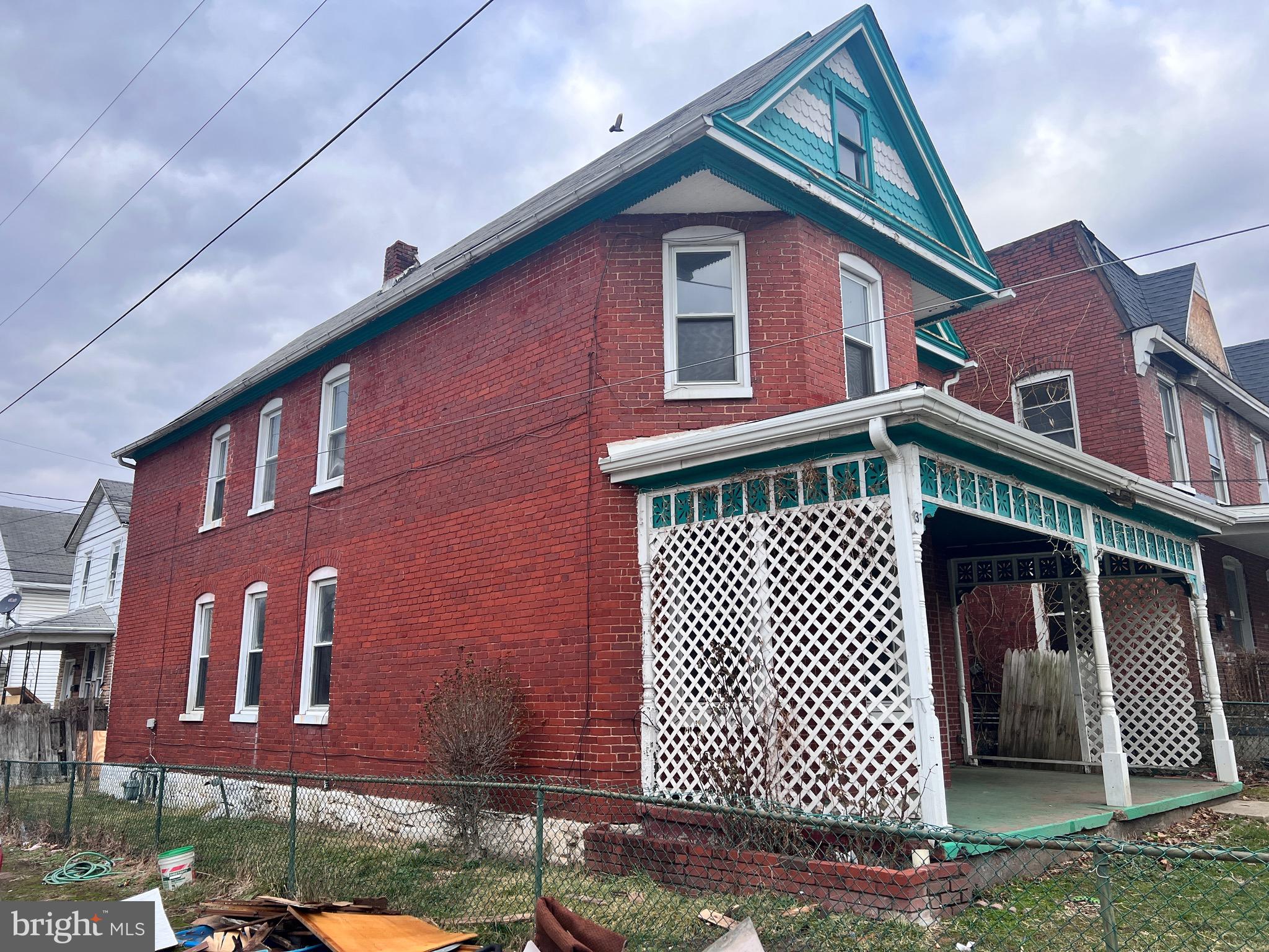 BLACK ADDITION - Residential