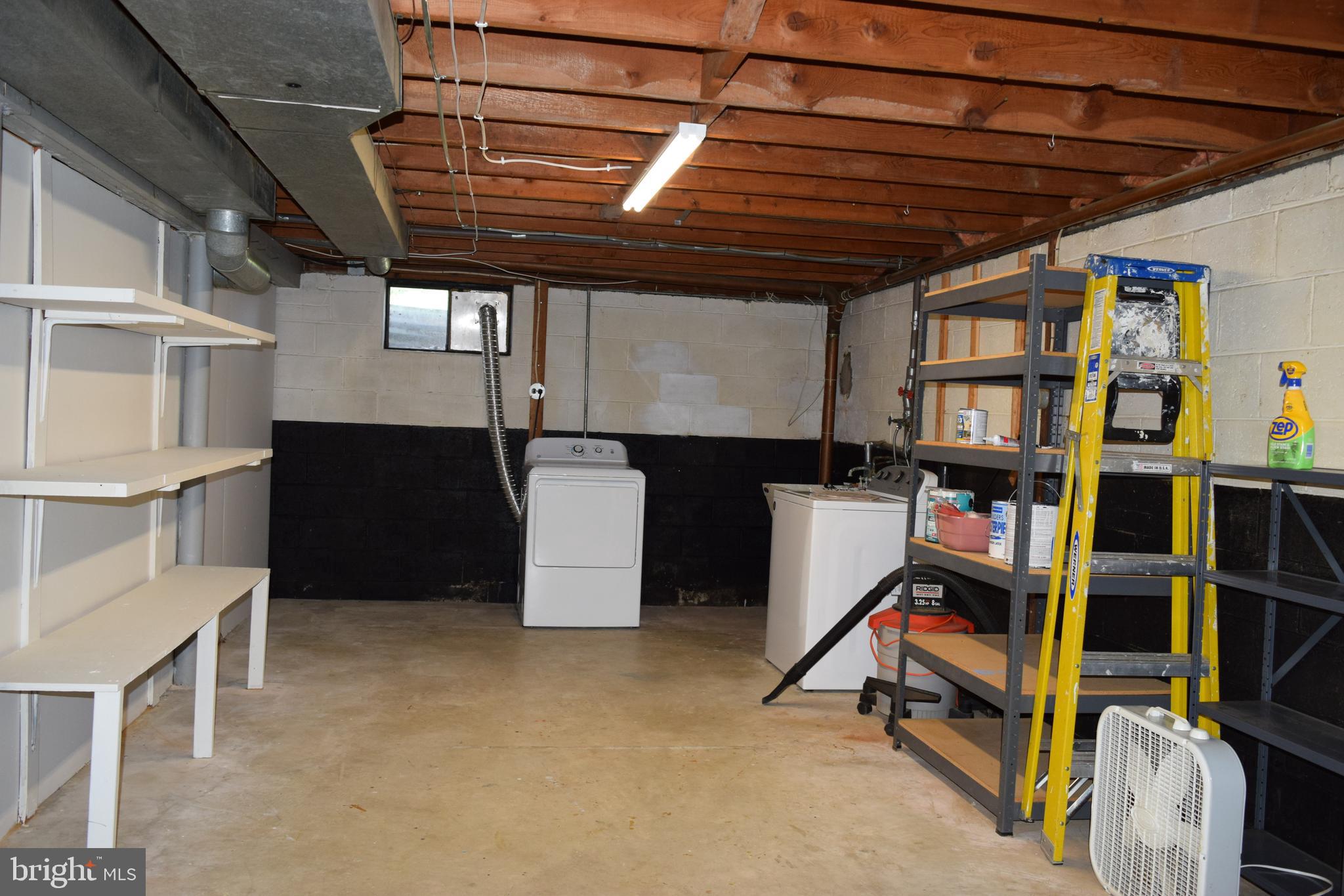 COLONIAL ACRES - Residential