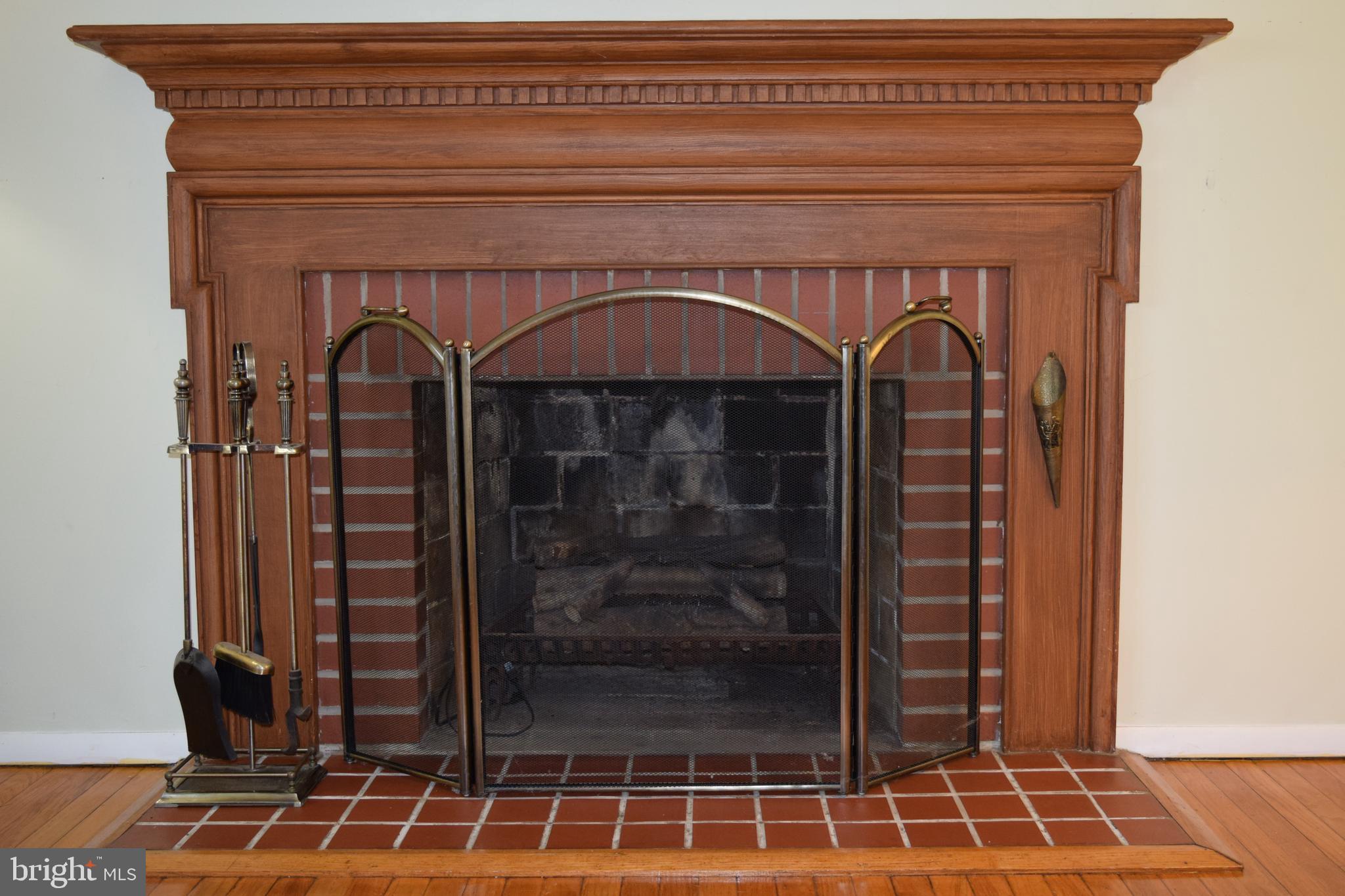 COLONIAL ACRES - Residential