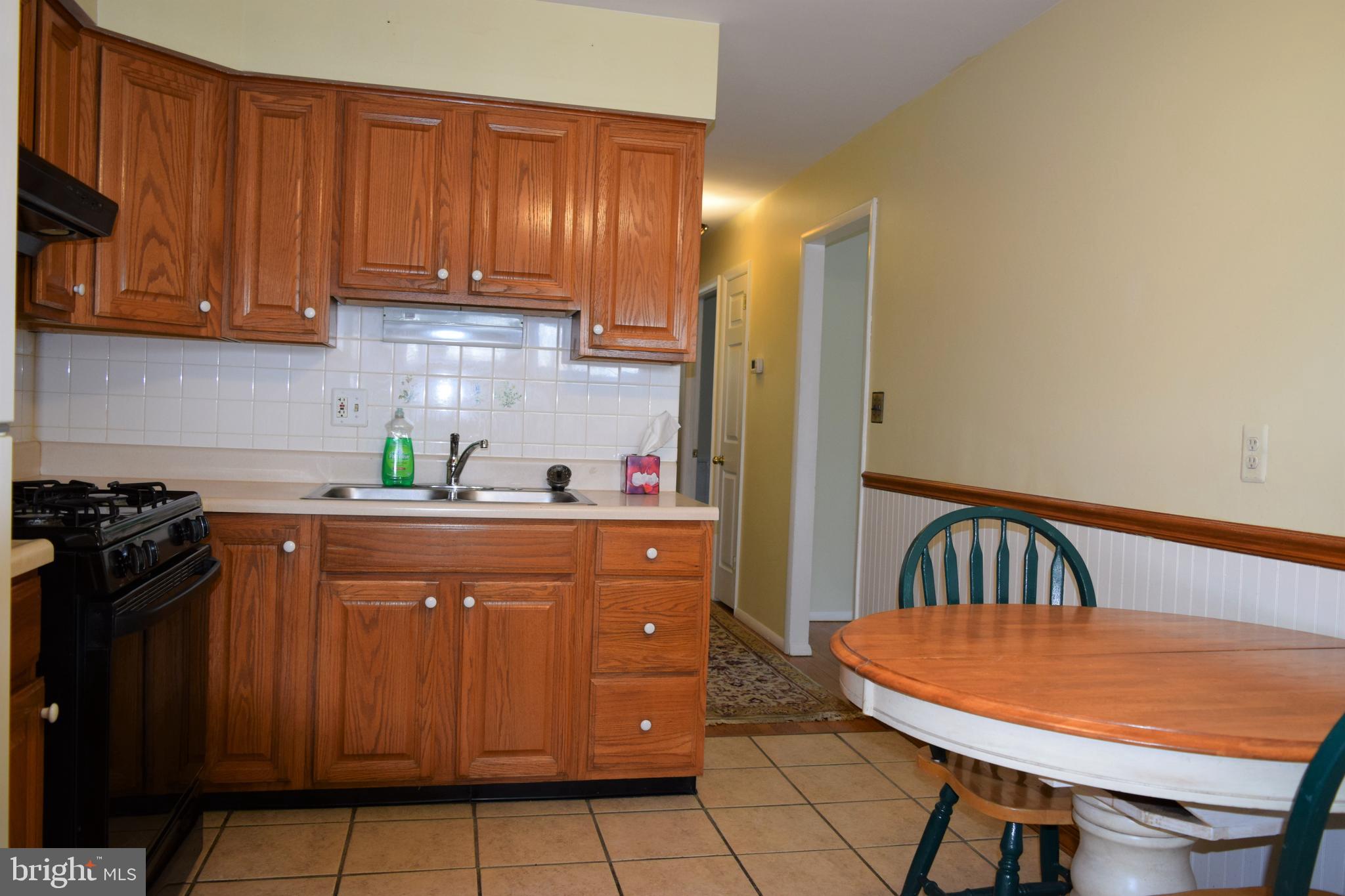 COLONIAL ACRES - Residential