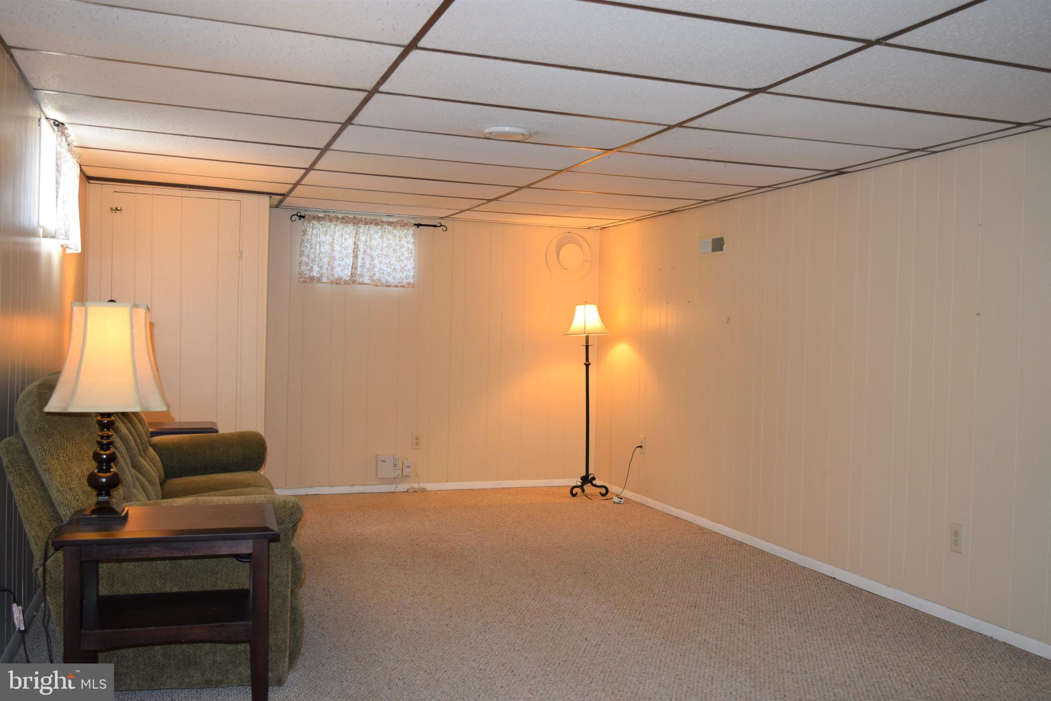 COLONIAL ACRES - Residential