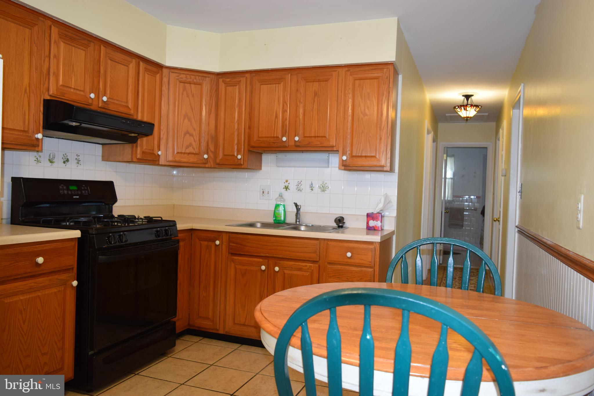 COLONIAL ACRES - Residential