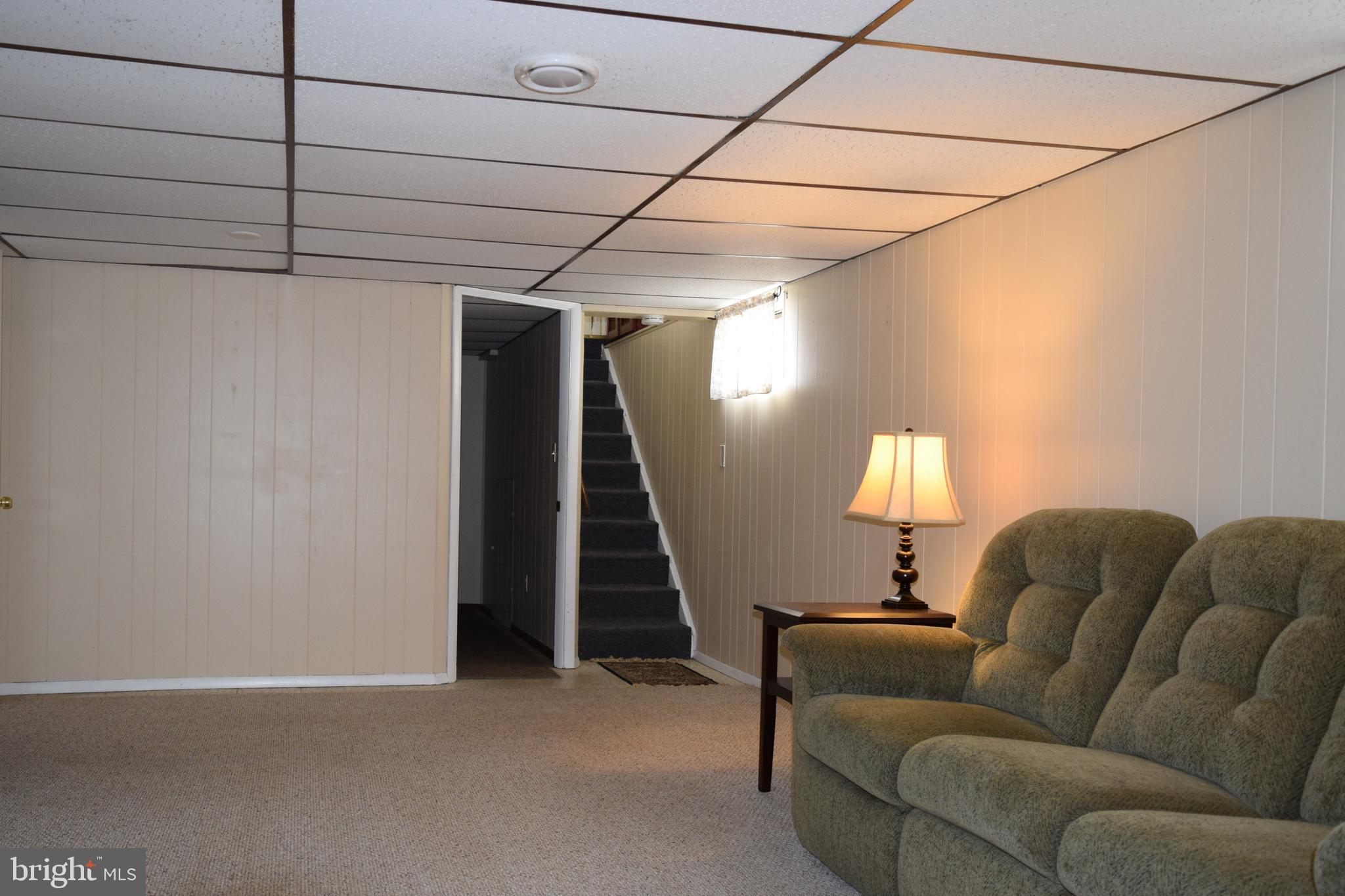 COLONIAL ACRES - Residential