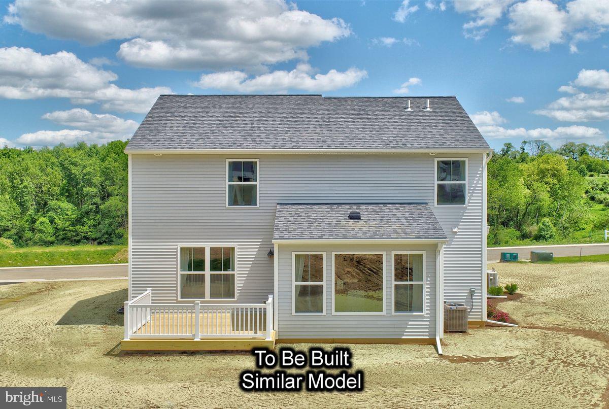 REVERE PLAN AT STONE MILL ESTATES