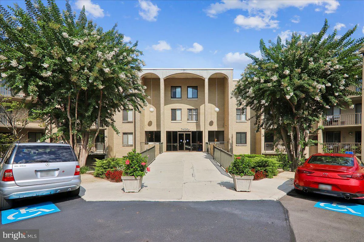 7425 Democracy Boulevard Unit A-316, Bethesda, MD, 20817