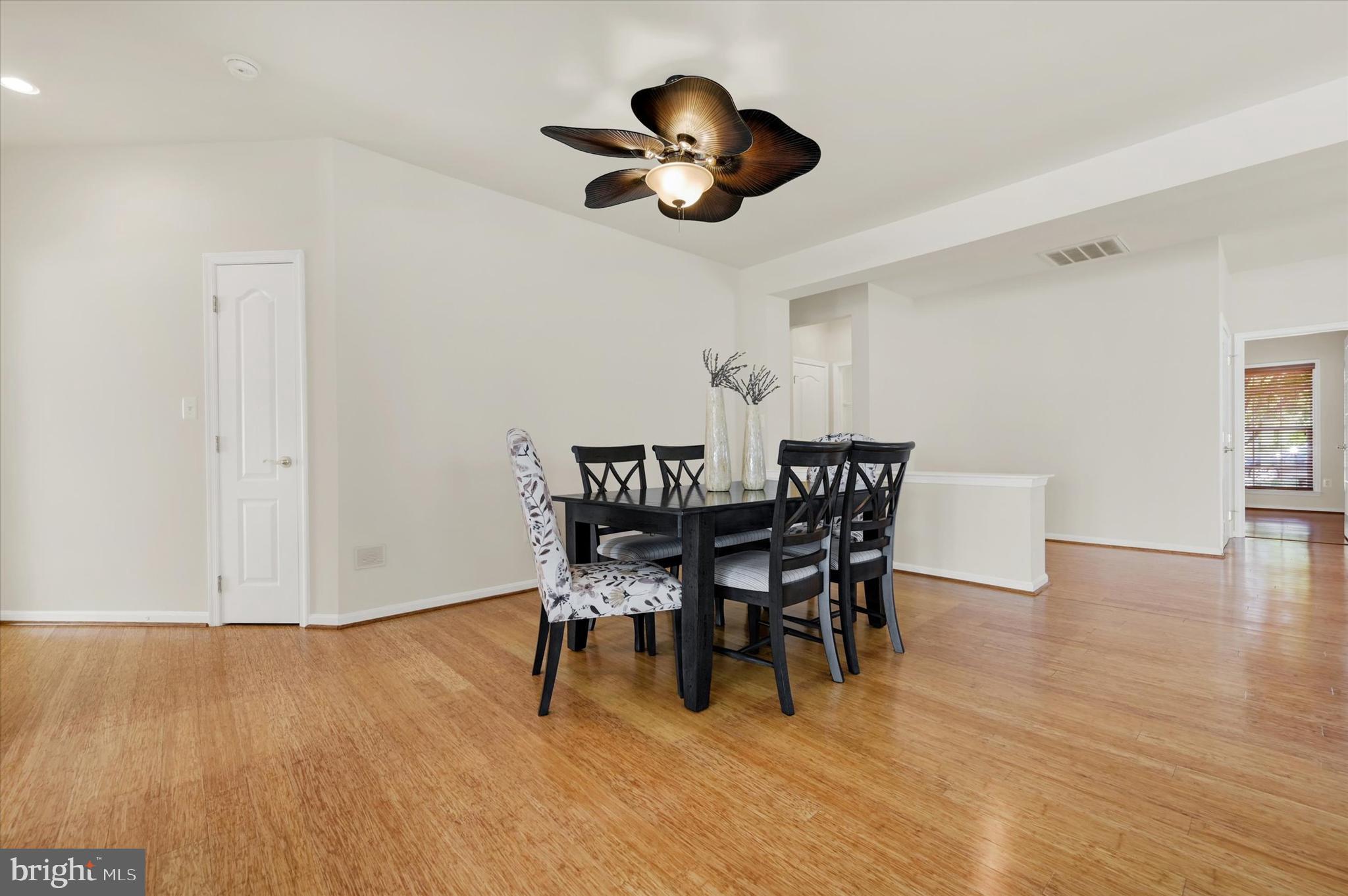 SYMPHONY VILLAGE AT CENTREVILLE - Residential