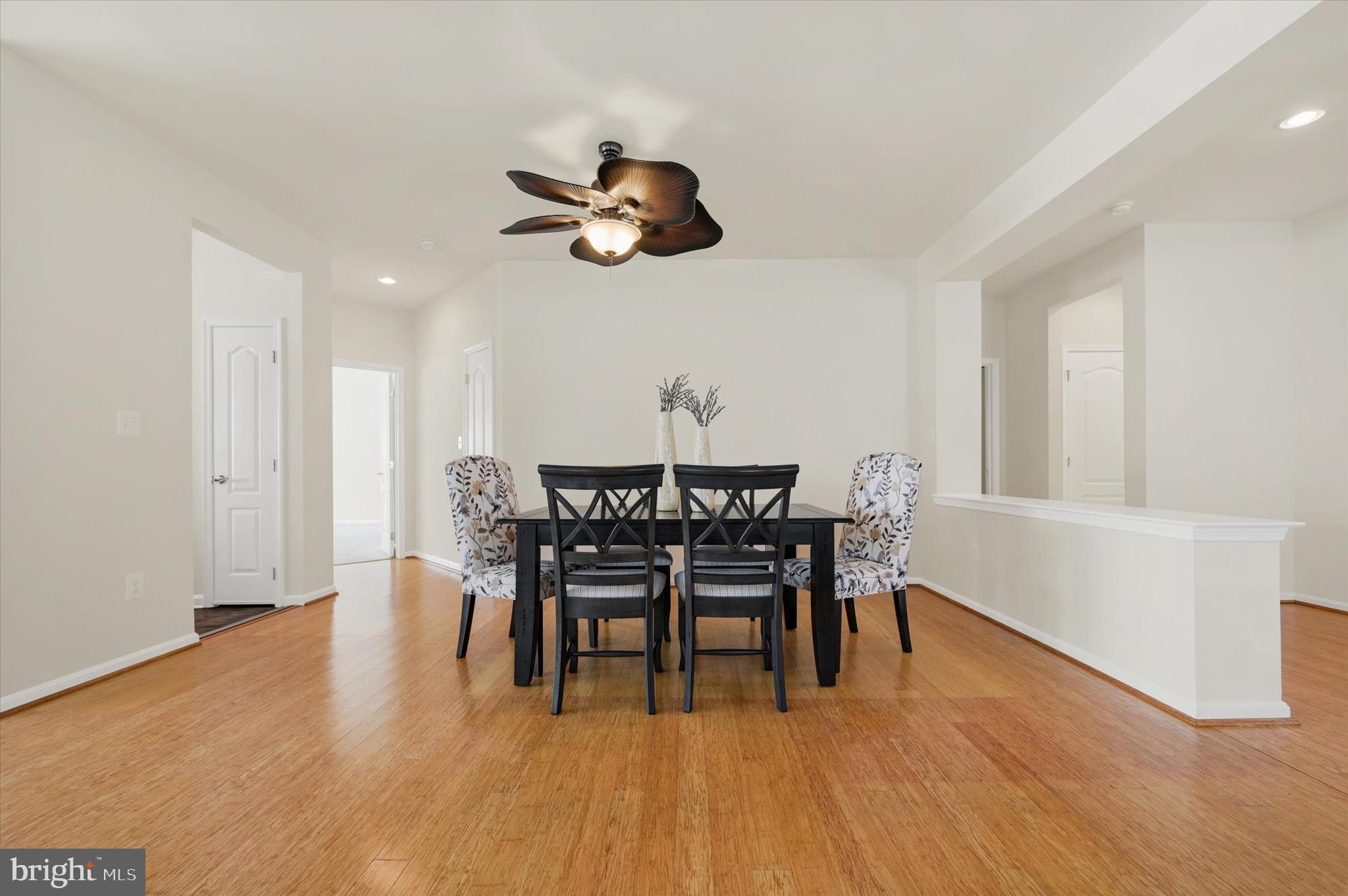 SYMPHONY VILLAGE AT CENTREVILLE - Residential