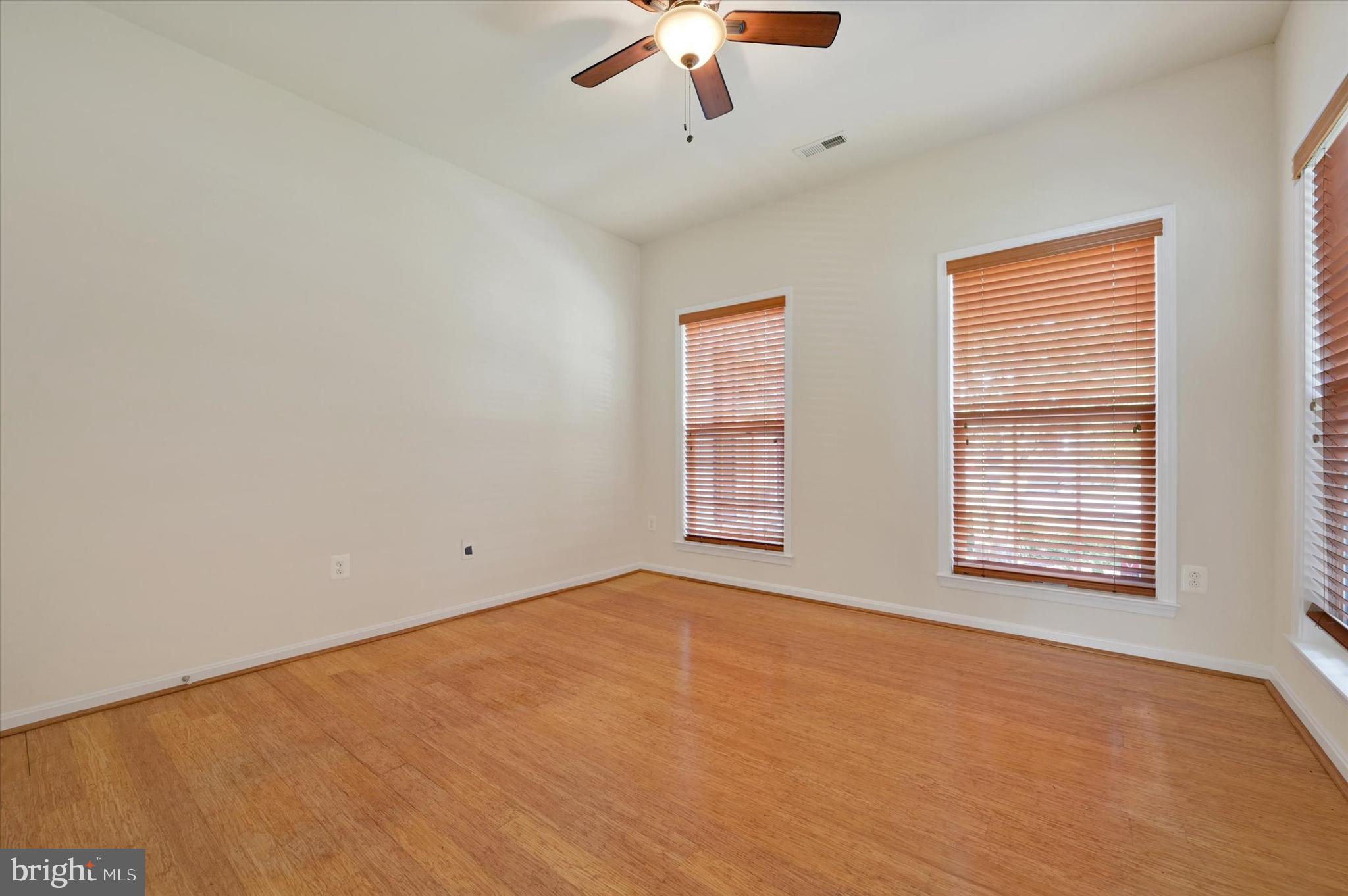 SYMPHONY VILLAGE AT CENTREVILLE - Residential