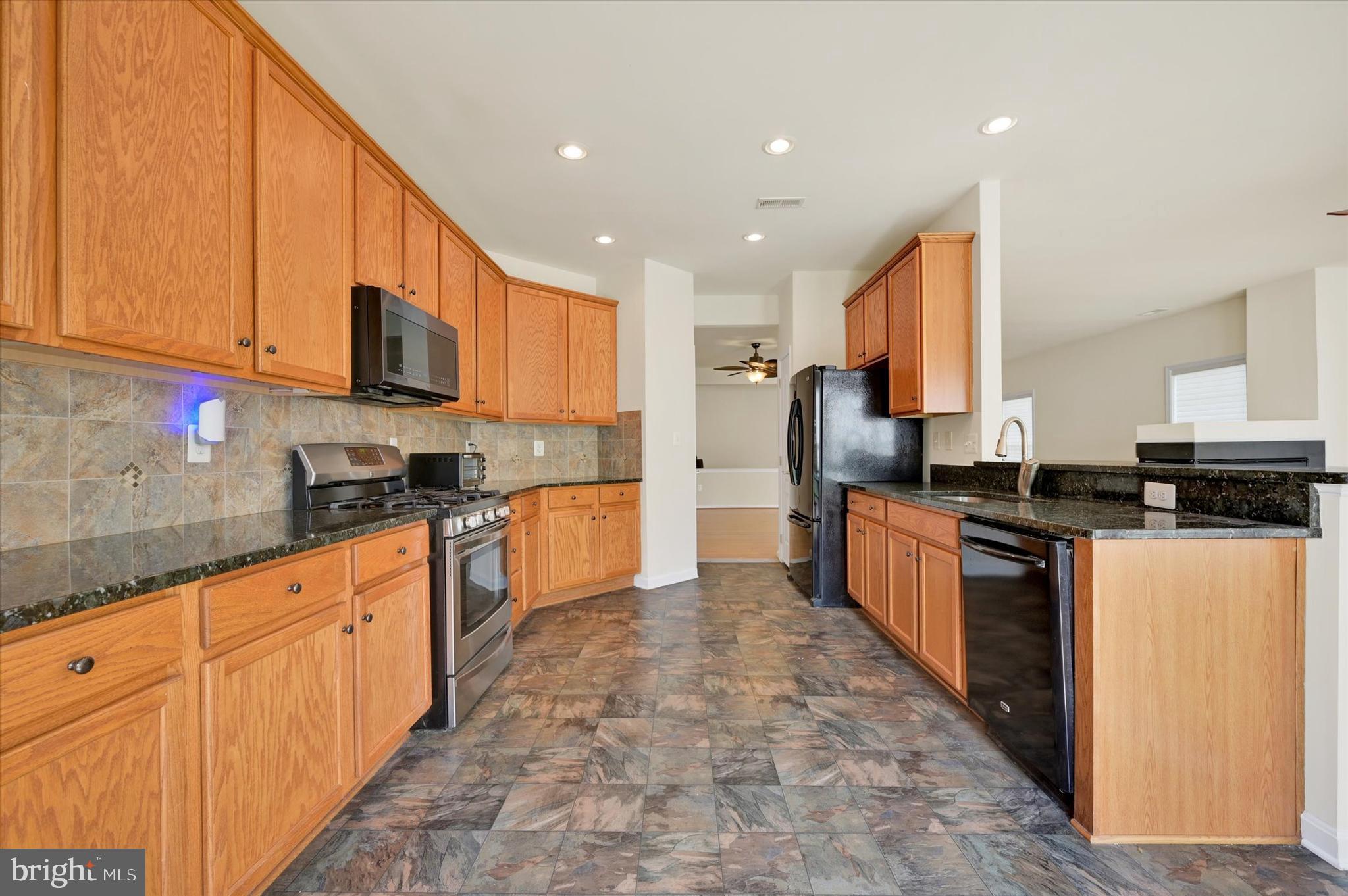 SYMPHONY VILLAGE AT CENTREVILLE - Residential