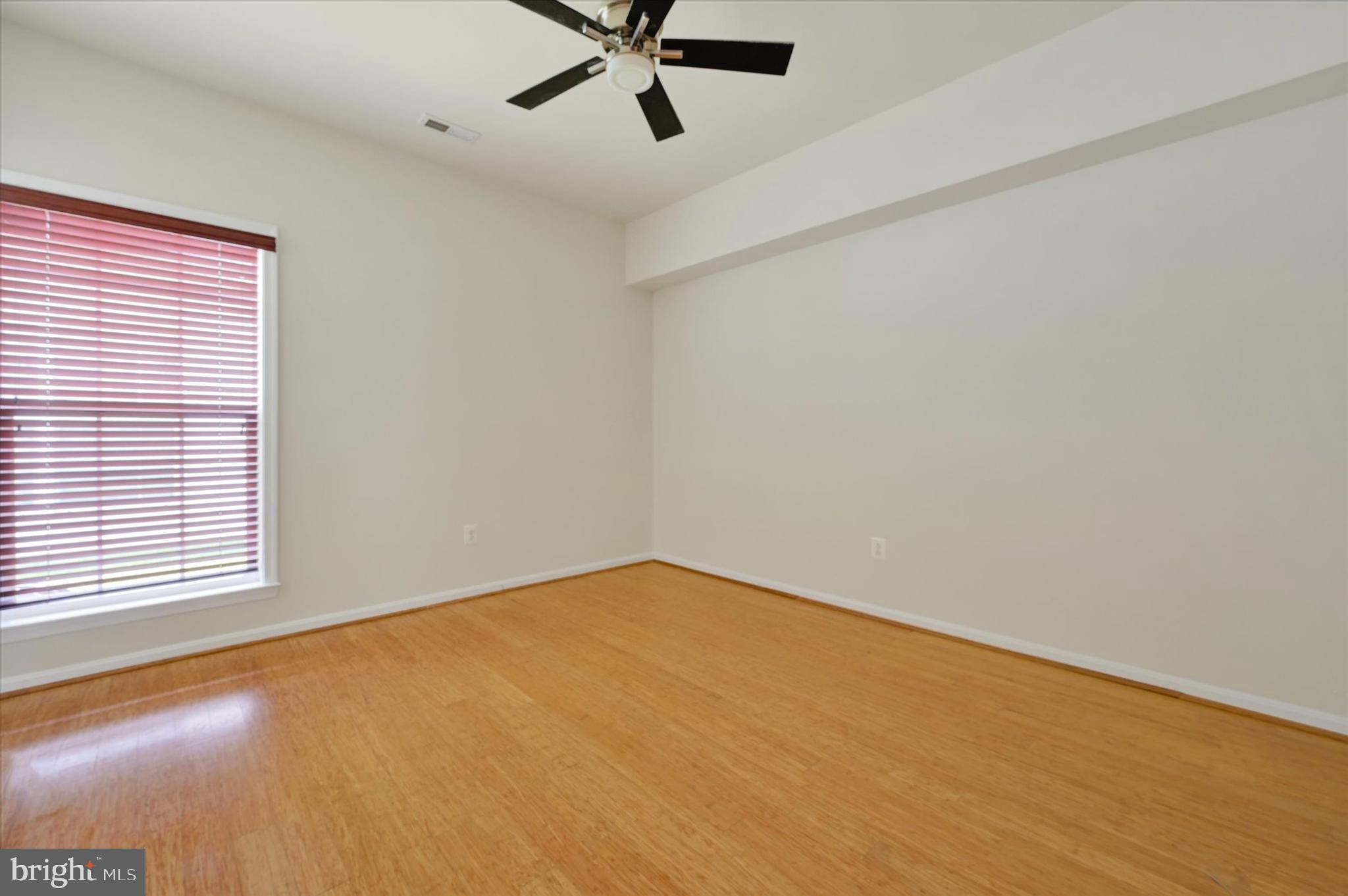 SYMPHONY VILLAGE AT CENTREVILLE - Residential