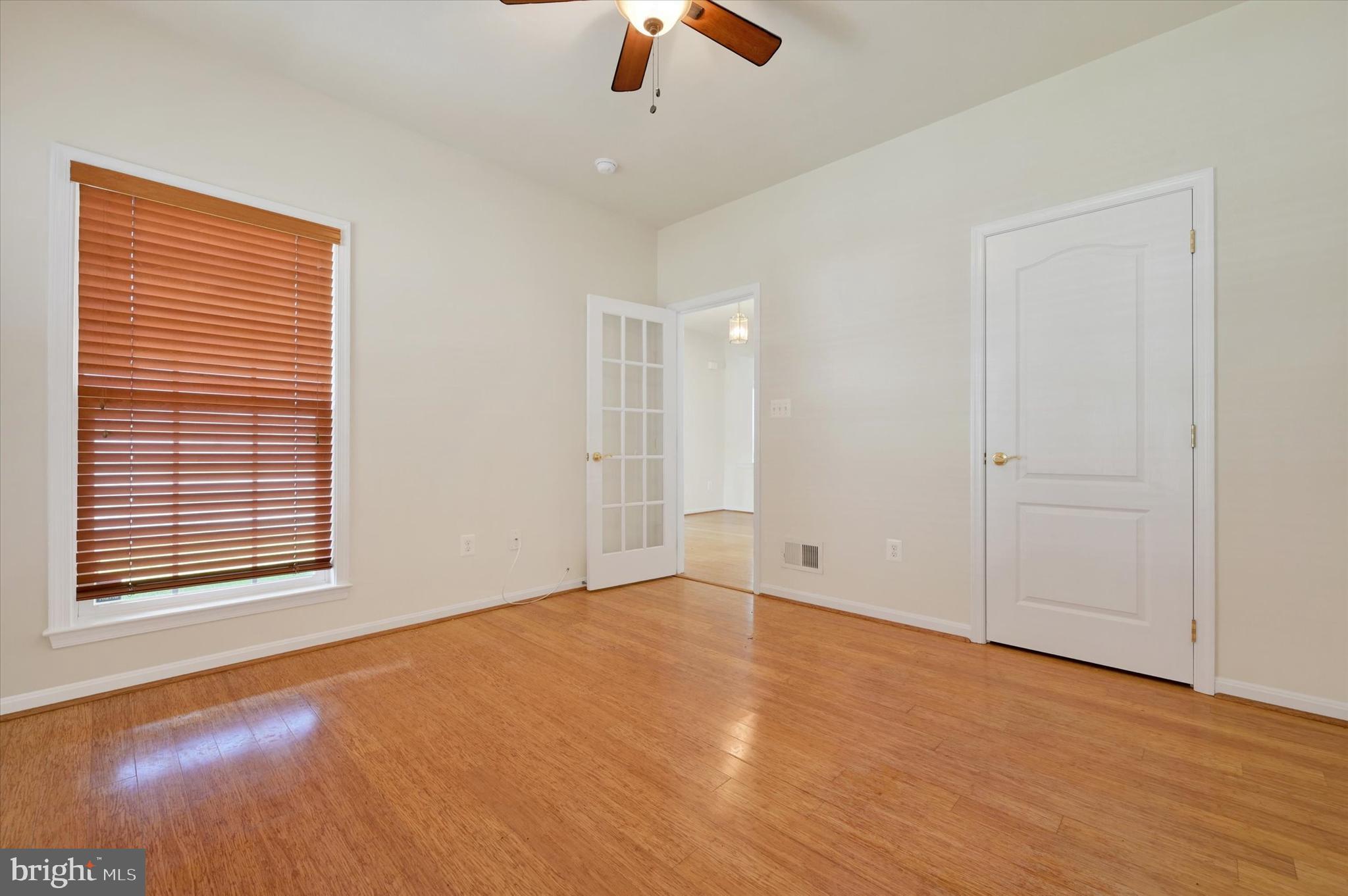 SYMPHONY VILLAGE AT CENTREVILLE - Residential