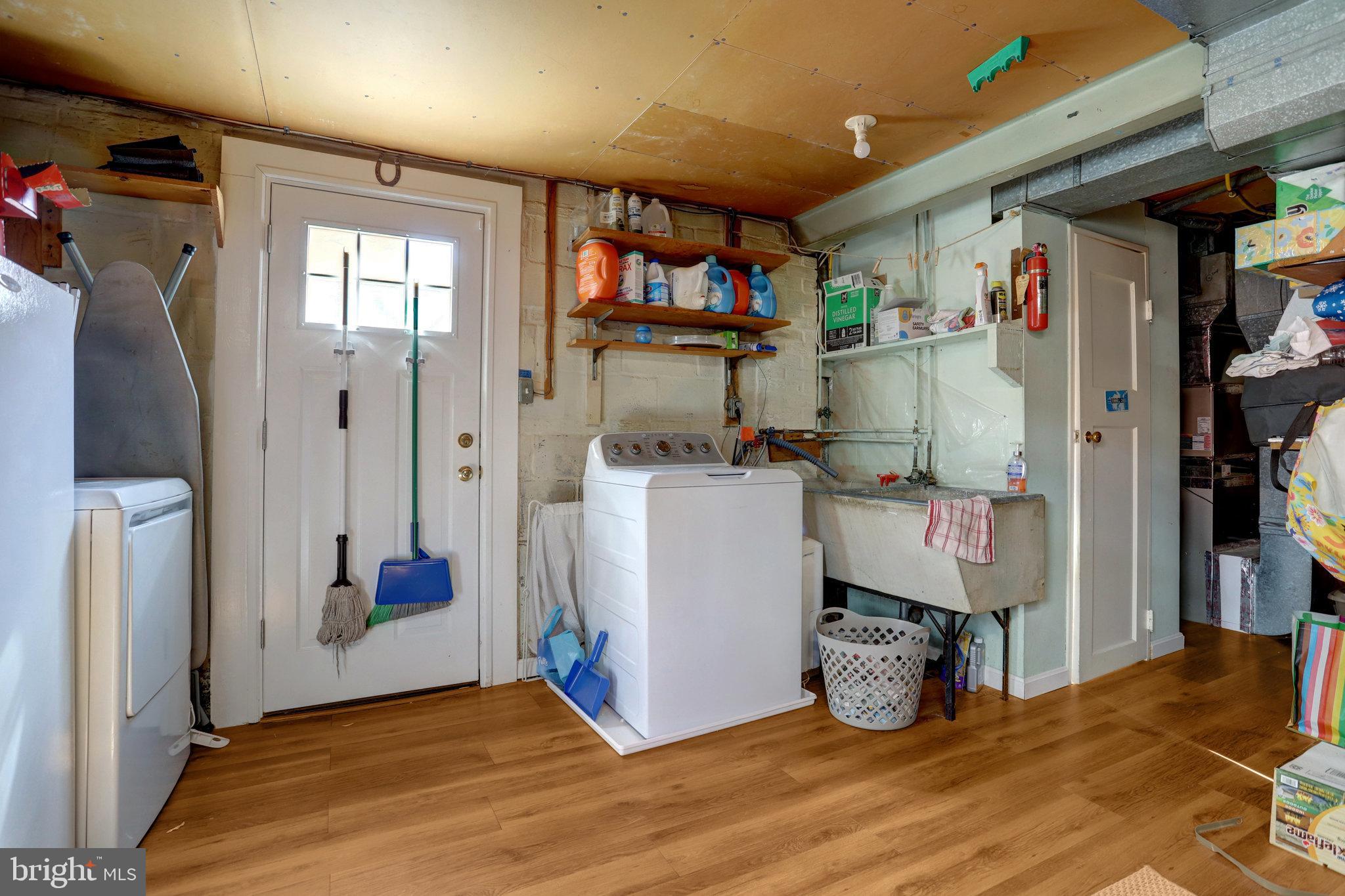 BOULEVARD MANOR - Residential Lease