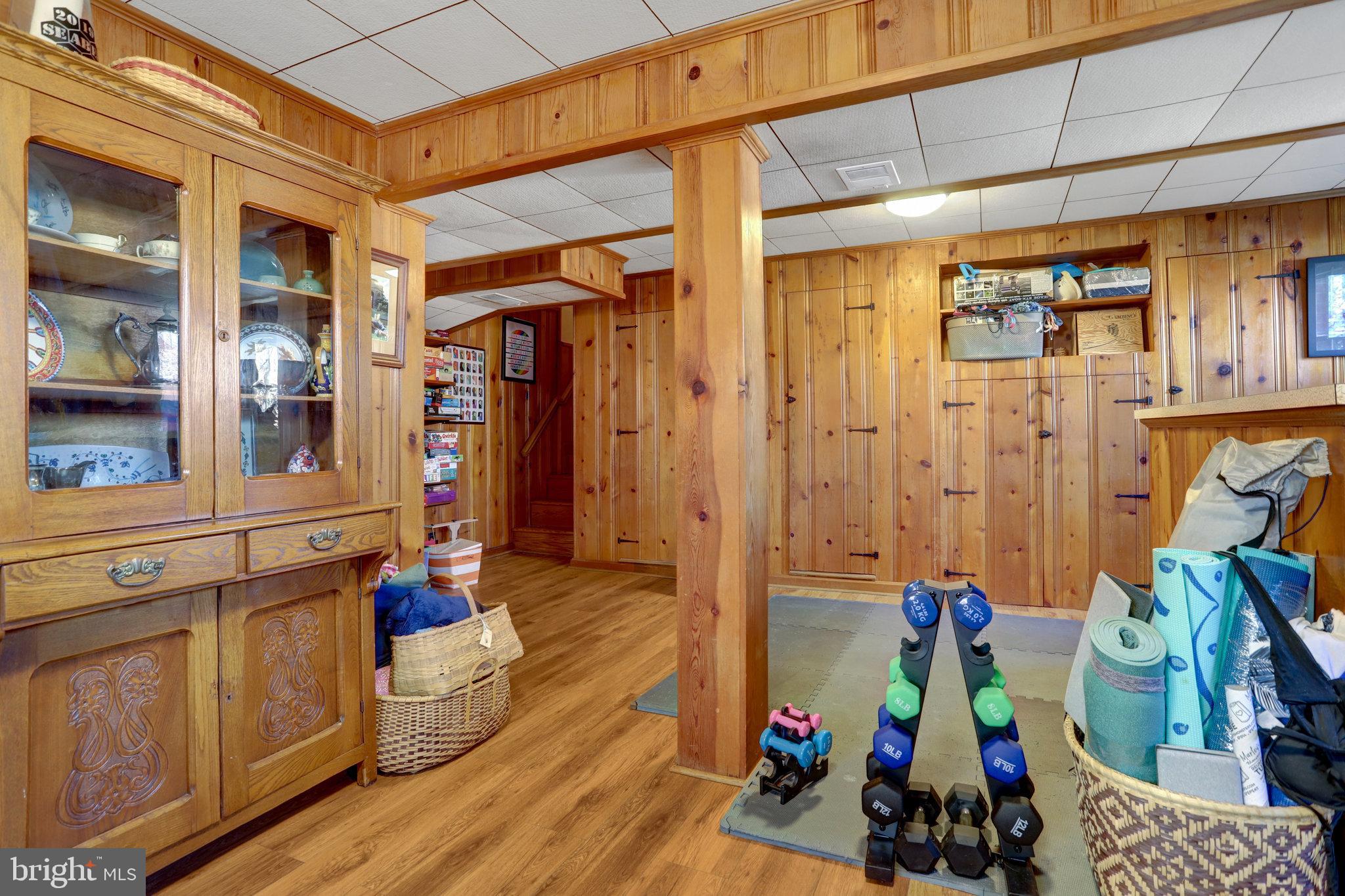 BOULEVARD MANOR - Residential Lease