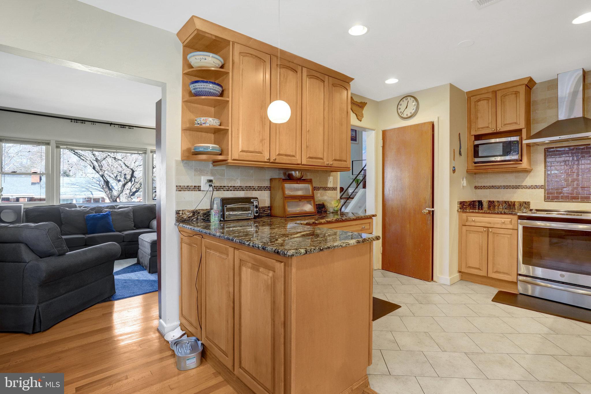 BOULEVARD MANOR - Residential Lease